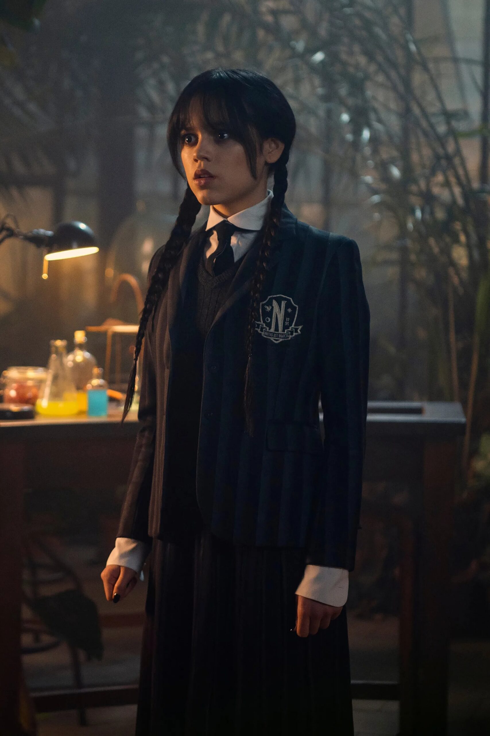 Hinh anh "Goth Girl Beauty" - Đằng sau vẻ đẹp ma mị của Wednesday Addams 5