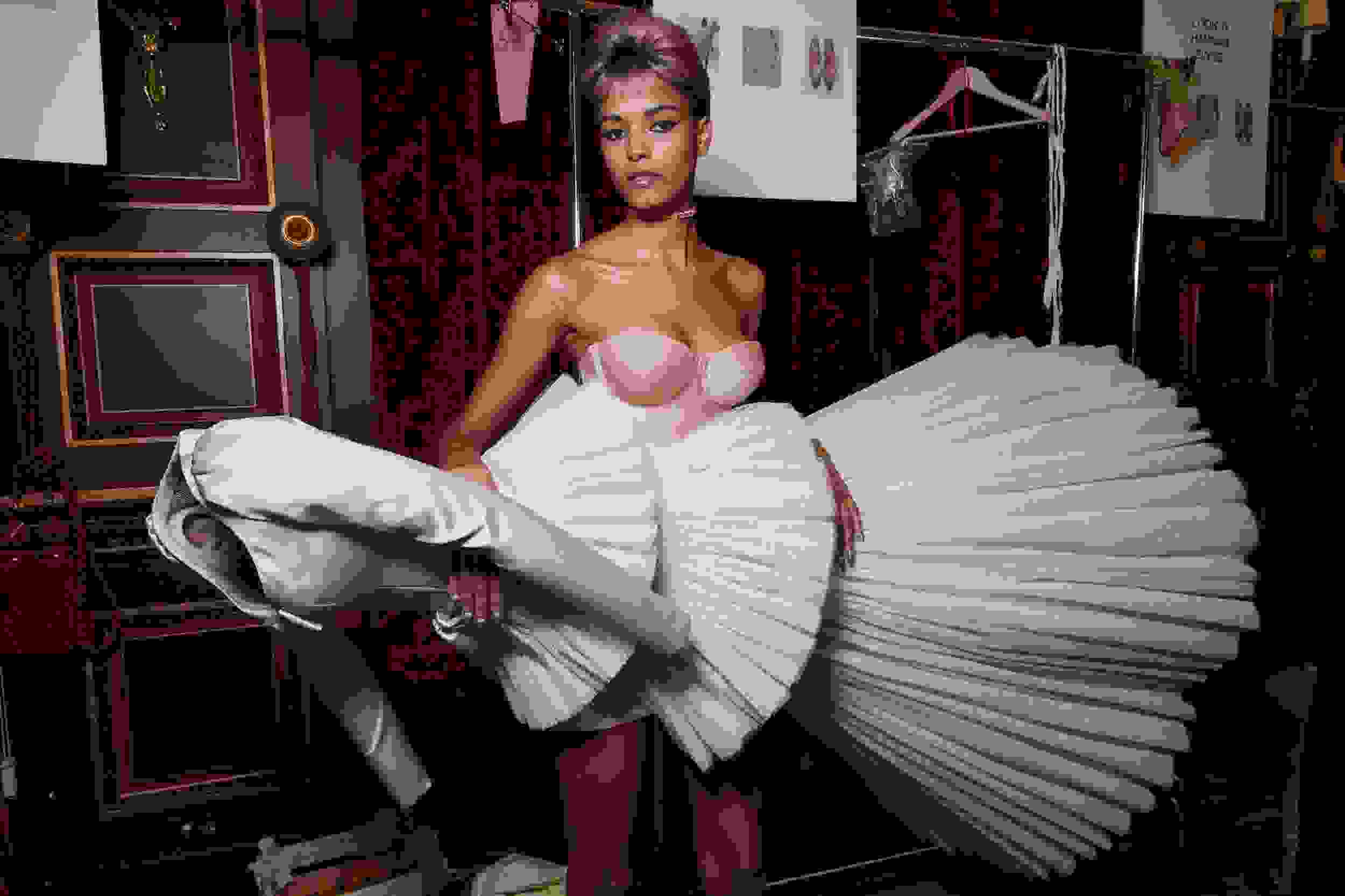 Hinh anh Viktor & Rolf Haute Couture Spring 2023: Không có bất ngờ cuối, chỉ có bất ngờ hơn 1
