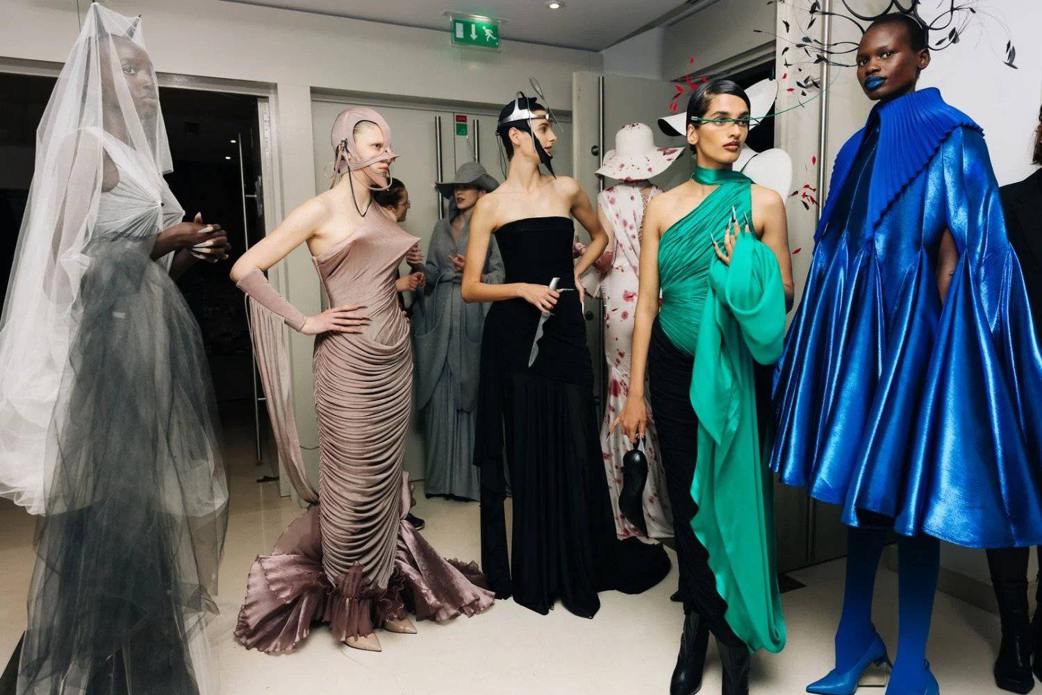 Robert Wun Couture Spring 2023 - “Nỗi sợ” mới của thế giới thời trang Haute Couture xa xỉ 