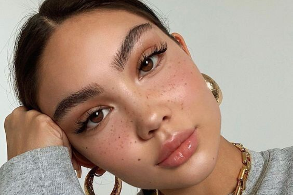 Xu hướng "Cloud skin" làn da đám mây đang có dấu hiệu trở lại nhờ vào Tiktok?