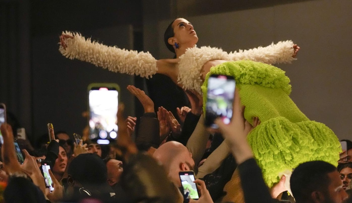 Viral fashion - Mức độ lan truyền trên mạng xã hội thông qua marketing nói lên điều gì?