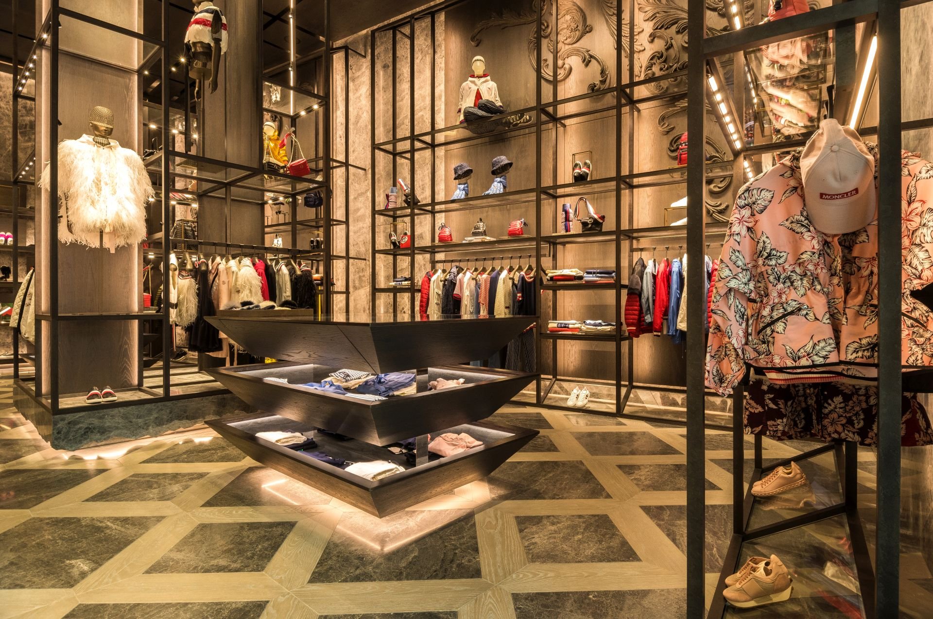 Moncler bổ nhiệm Robert Triefus là CEO của Stone Island