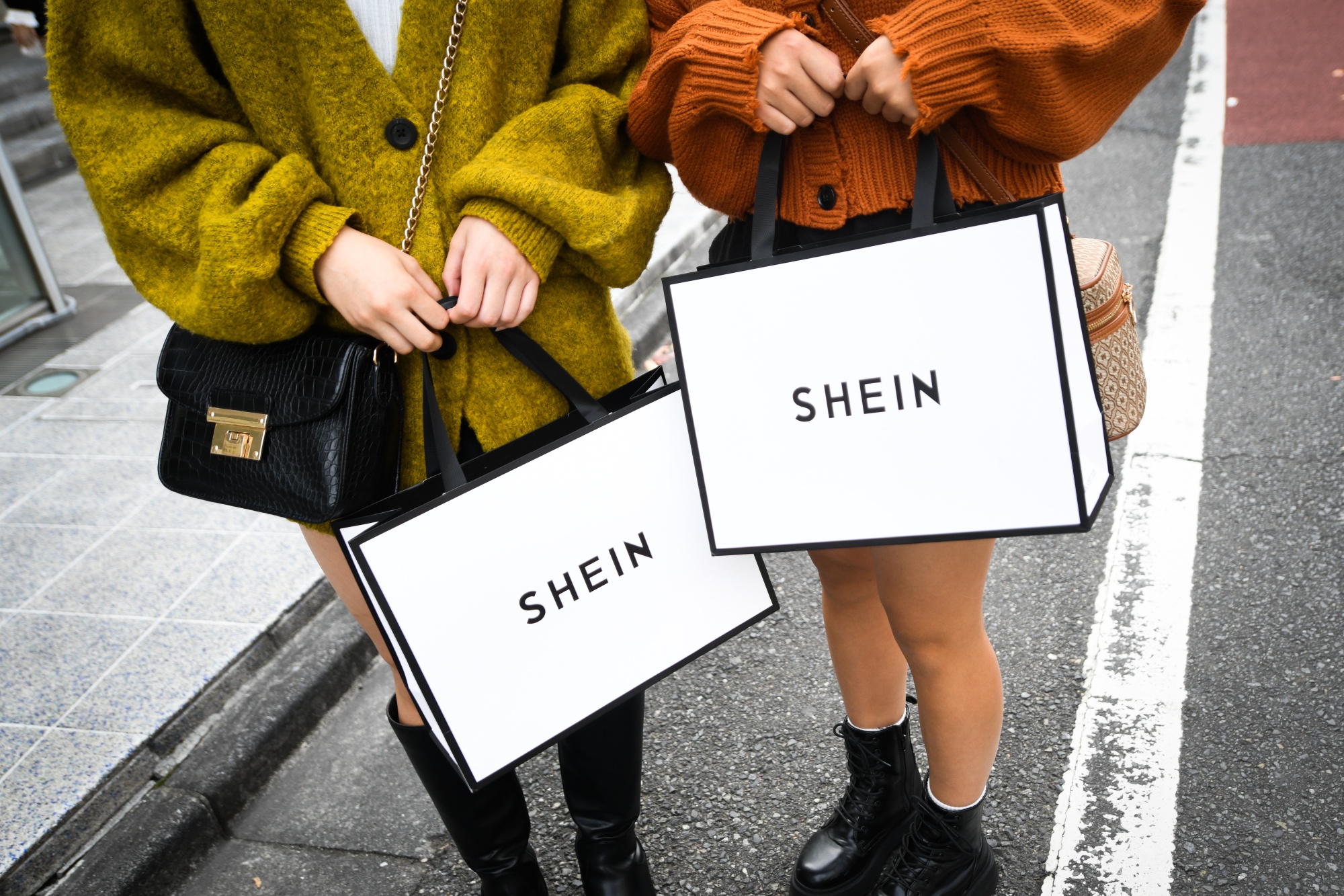 Shein phủ nhận bán giá thấp do sử dụng lao động cưỡng bức