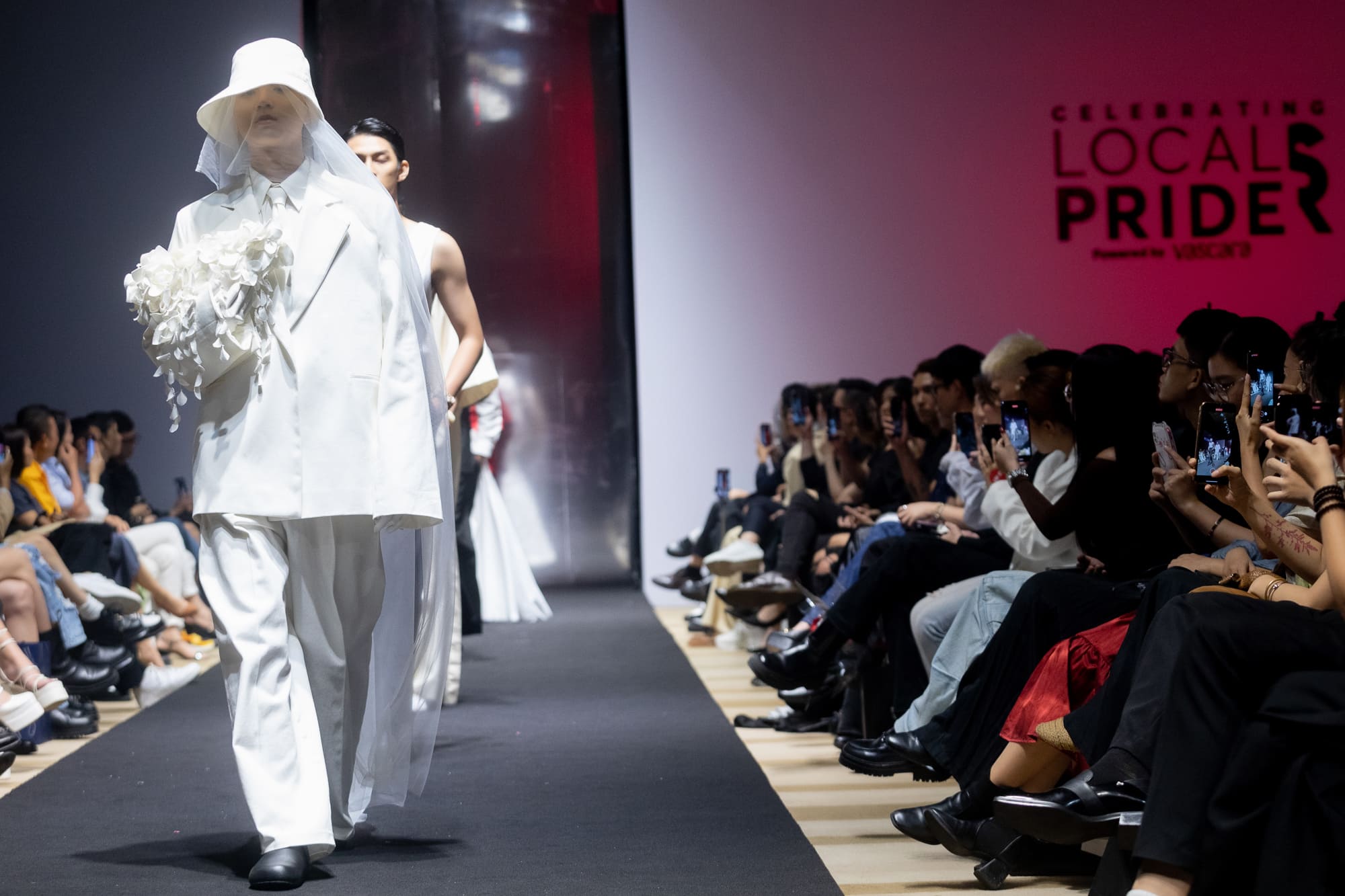 SR Celebrating Local Pride Spring/Summer 2023 Powered by Vascara: “Cuộc đua” đụng độ của cái tôi thời trang Việt
