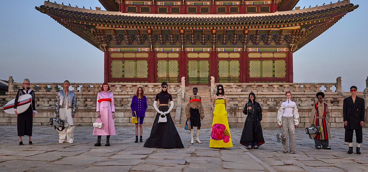 Gucci Resort 2024 - Khi nhà mốt “lão làng” nước Ý “lướt” trên làn sóng đương đại của Seoul