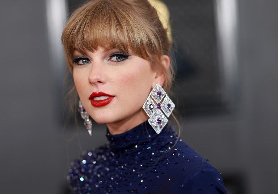 5 thỏi son đỏ yêu thích của Taylor Swift