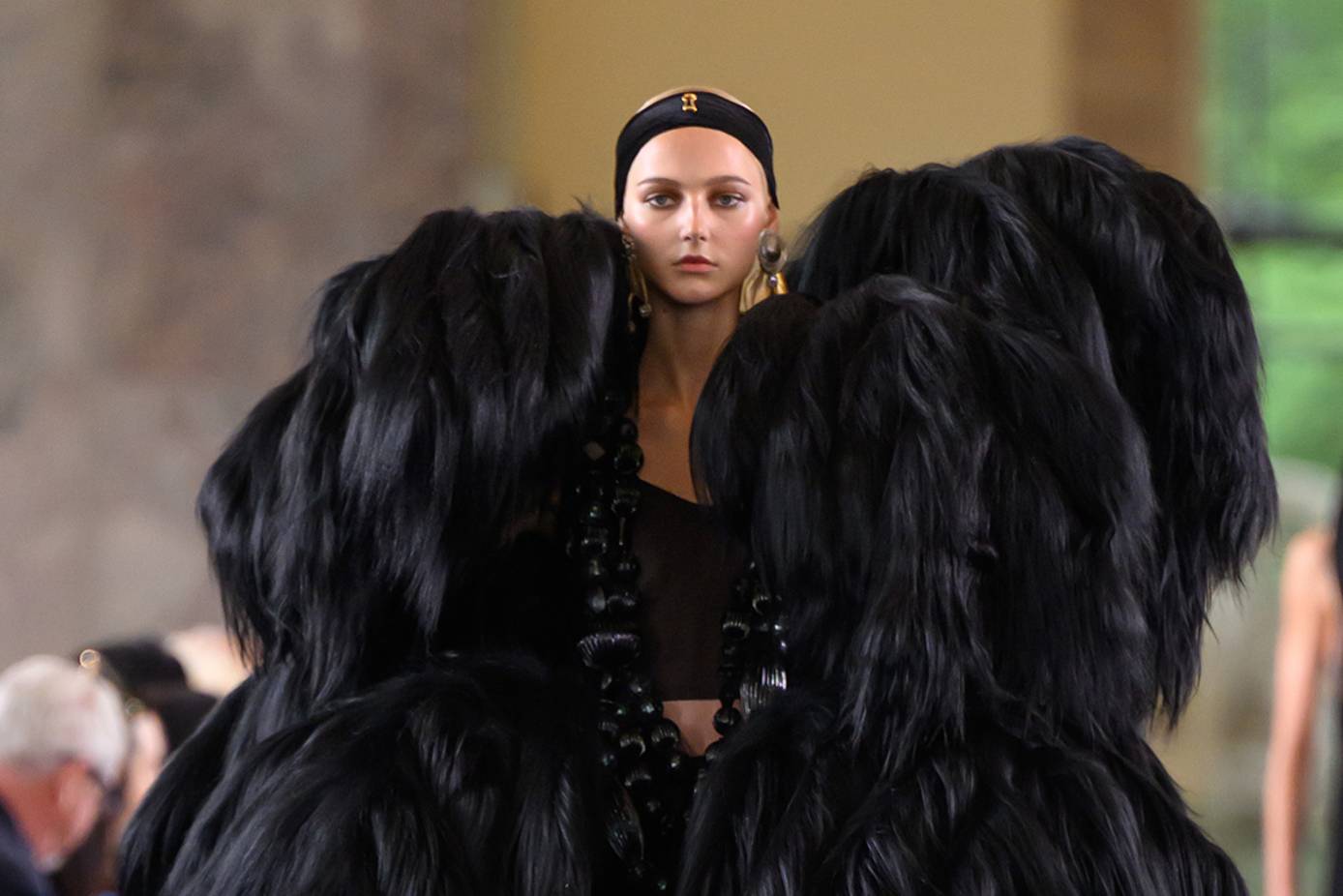 Bạo loạn ở Pháp có thể làm giảm doanh số bán hàng xa xỉ