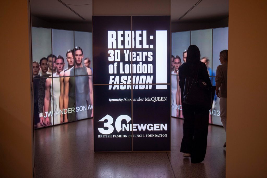 Tôn vinh tài năng người Anh, Design Museum đã tổ chức triển lãm NewGen