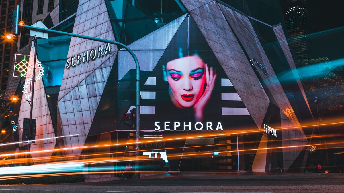 Câu chuyện thành công của Sephora: Sự trỗi dậy của đế chế sắc đẹp từ nước Pháp