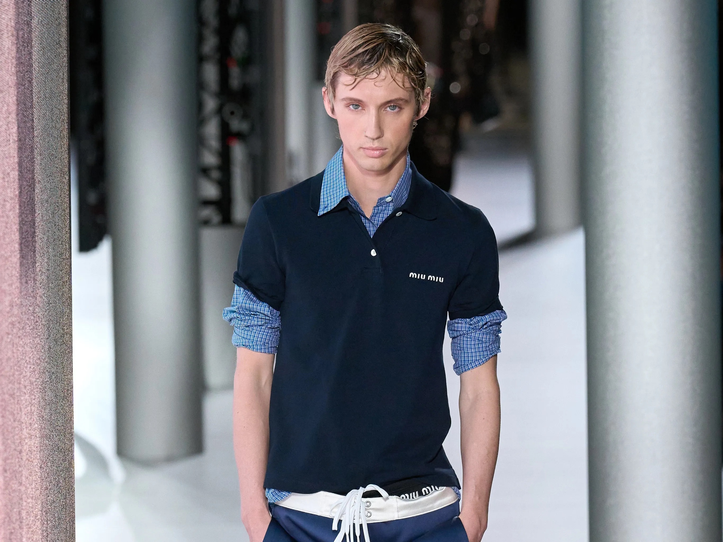 Miu Miu S/S 2024: Tinh thần táo bạo của những người phụ nữ hiện đại