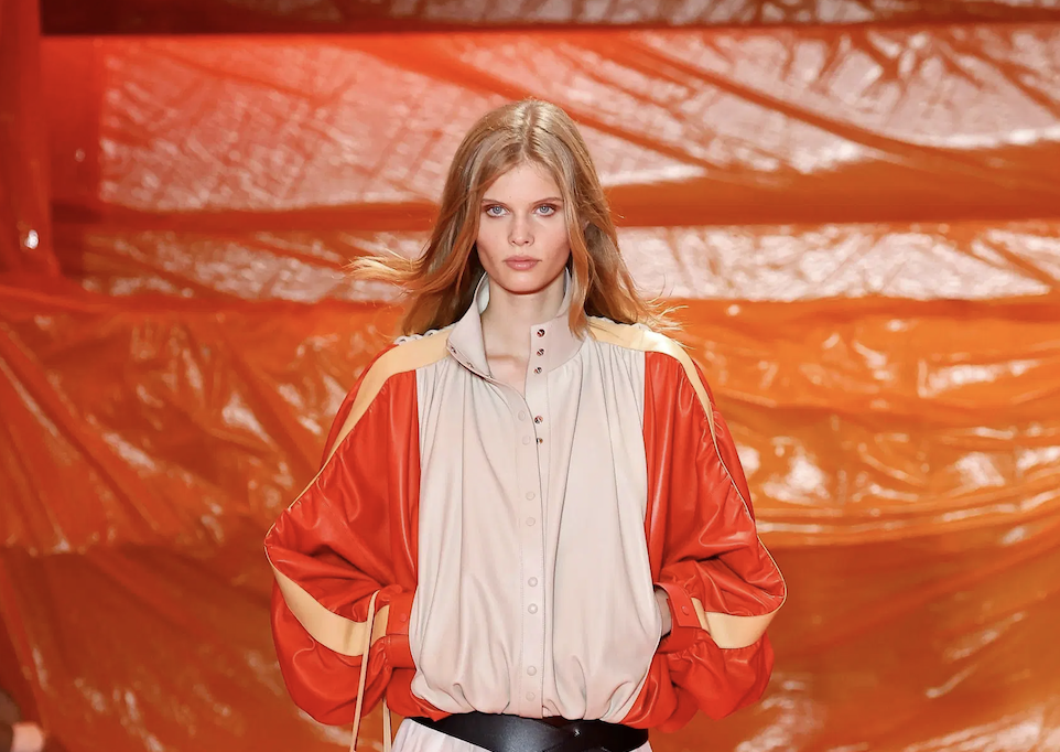 Louis Vuitton Womenswear S/S 2024: Nicolas Ghesquière người kể chuyện thanh lịch