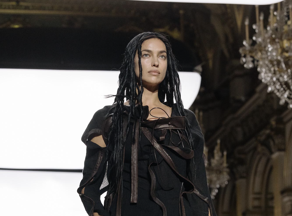Yohji Yamamoto S/S 2024: Điệu nhảy bí ẩn và nổi loạn ở tuổi 80