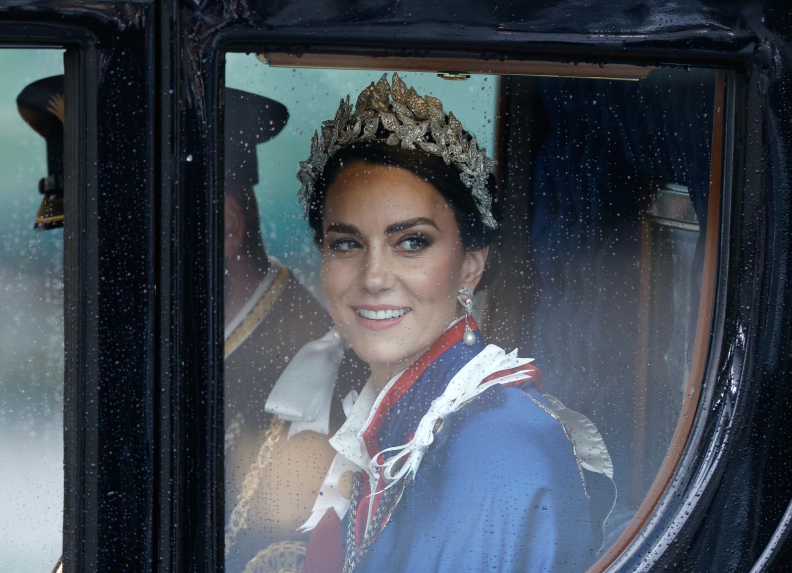 Công nương Kate Middleton và bộ sưu tập trang sức độc quyền, được thừa hưởng từ Nữ hoàng Elizabeth II