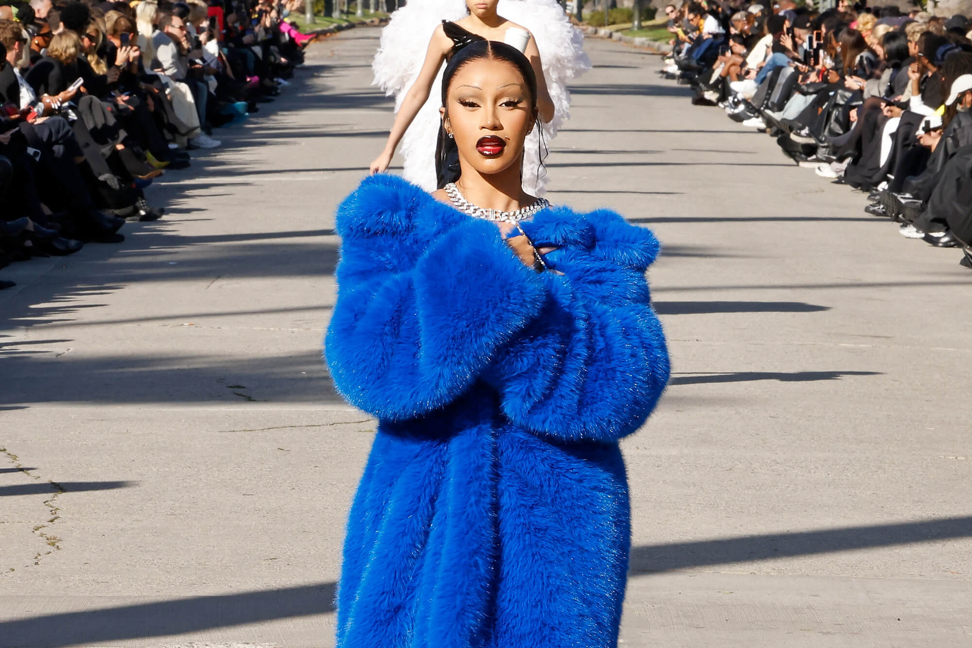 Balenciaga Fall 2024: Từ phòng gym tới thảm đỏ Hollywood