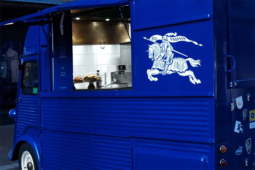 Biên giới tiếp theo của thời trang: Sự trỗi dậy của những trải nghiệm kết nối
