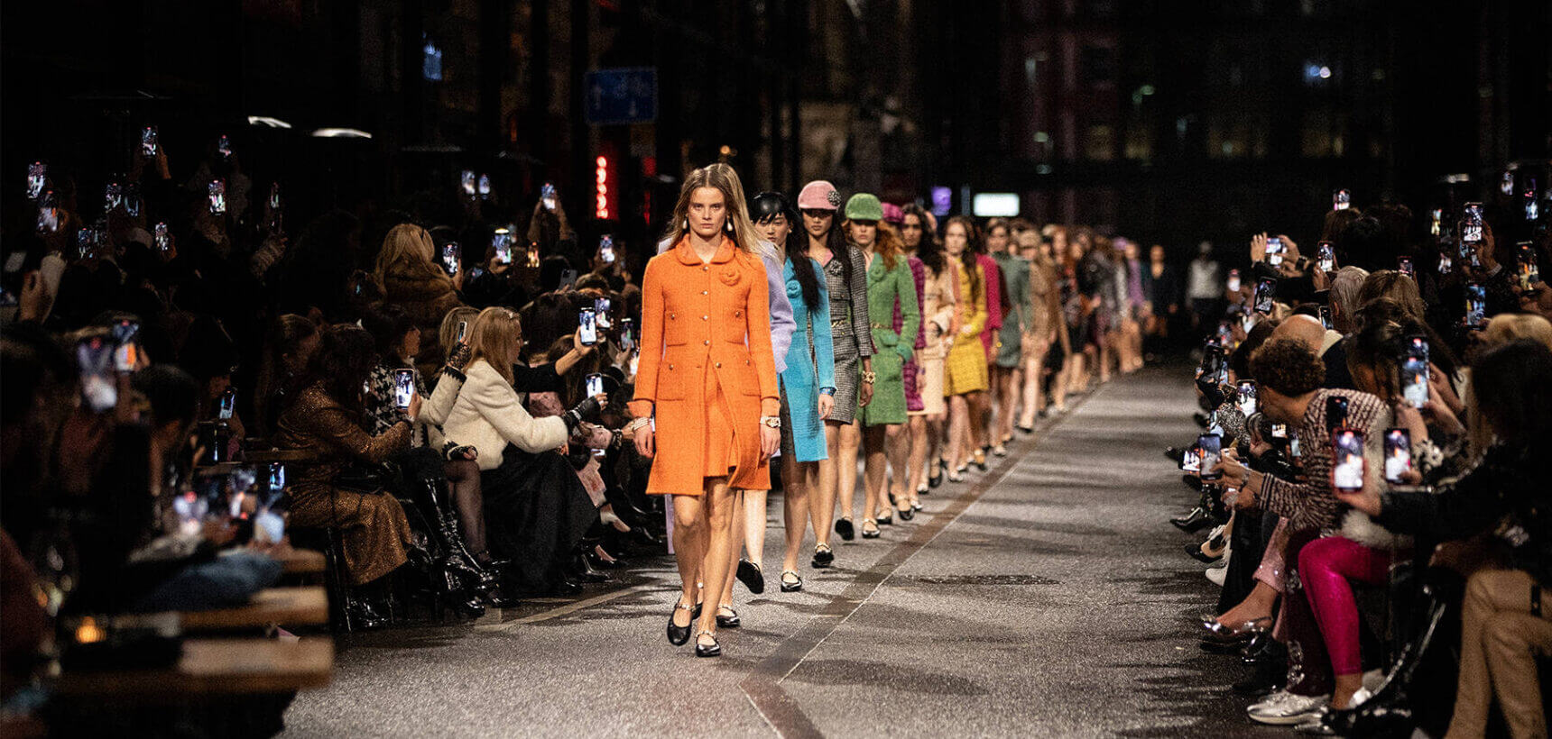 Tại sao bộ sưu tập Métiers d'Art hàng năm của Chanel là sự tôn vinh tính khéo léo, truyền thống và đổi mới?