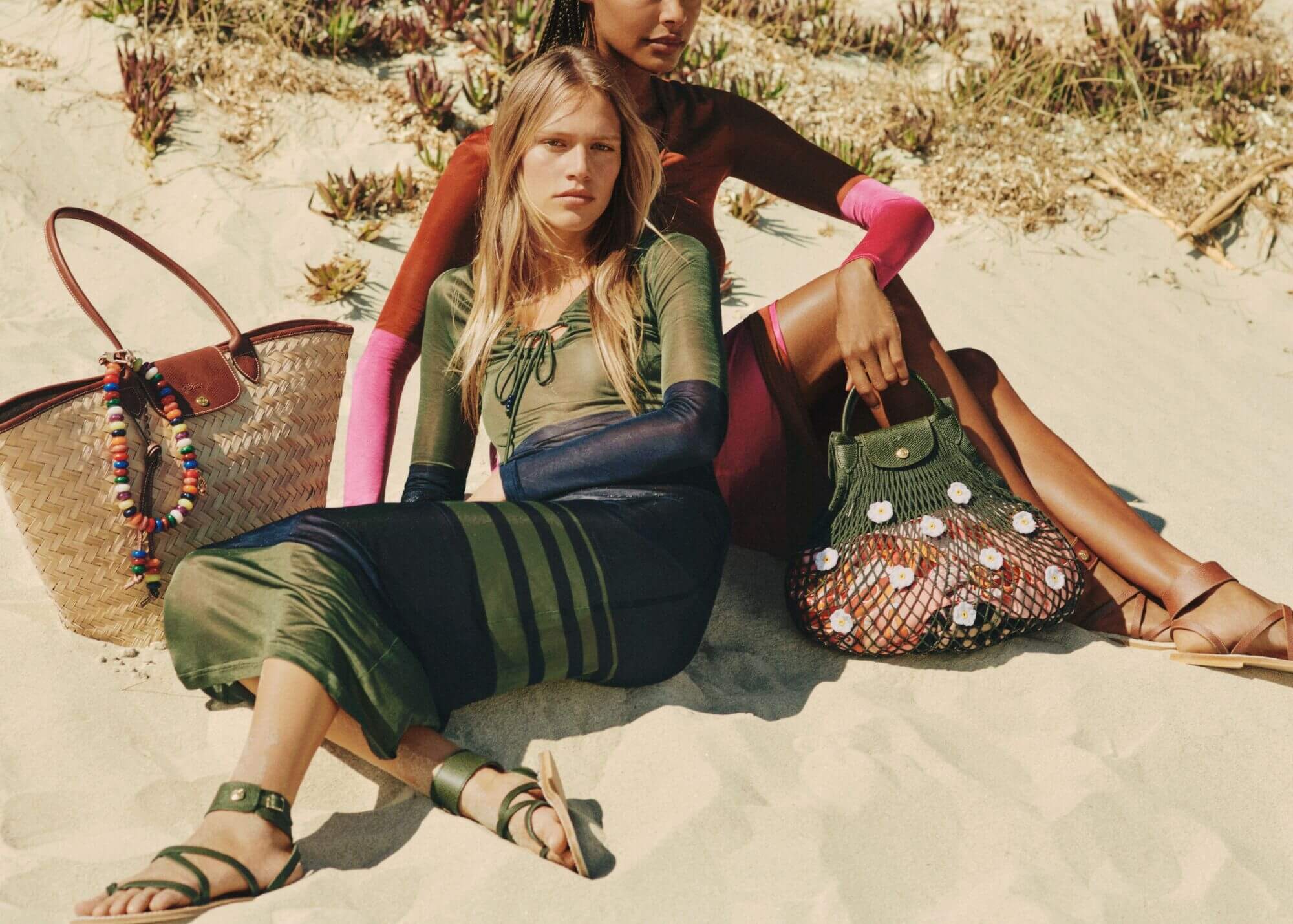 Hãy để Longchamp đưa bạn đến Saint-Tropez với BST túi xách Xuân Hè 2024!