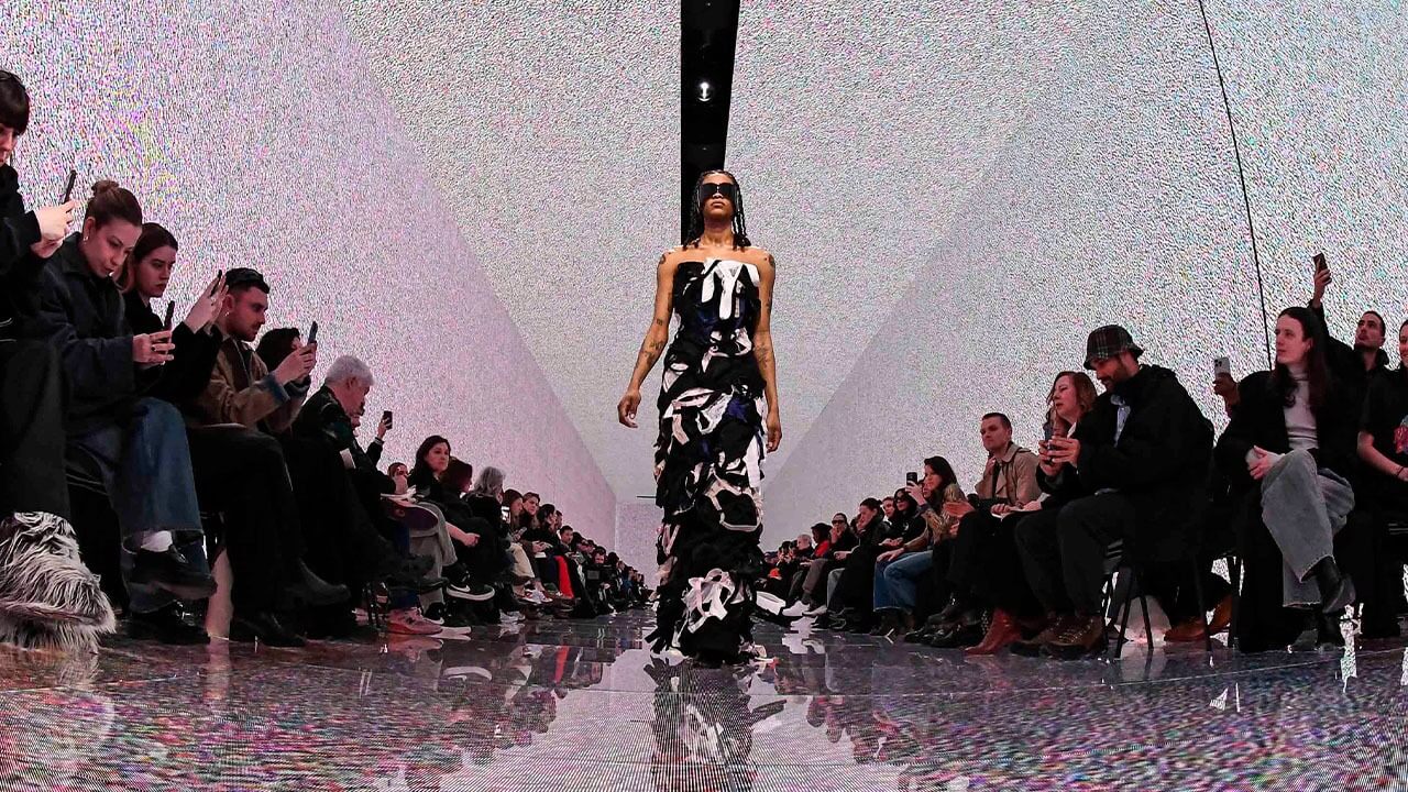 Balenciaga Fall 2024 - Khi Demna Gvasalia được là chính mình!