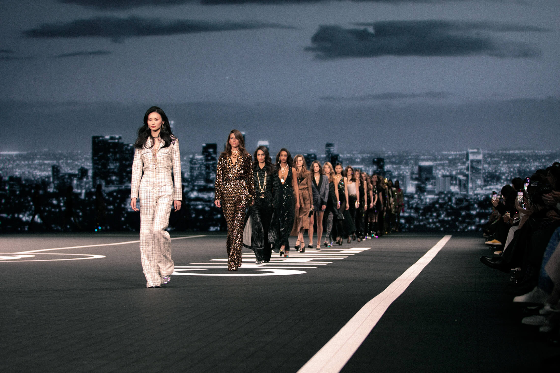 5 năm sau thông báo hủy show diễn, Chanel chính thức quay trở lại HongKong với Chanel Cruise 2024/25 vào tháng 11