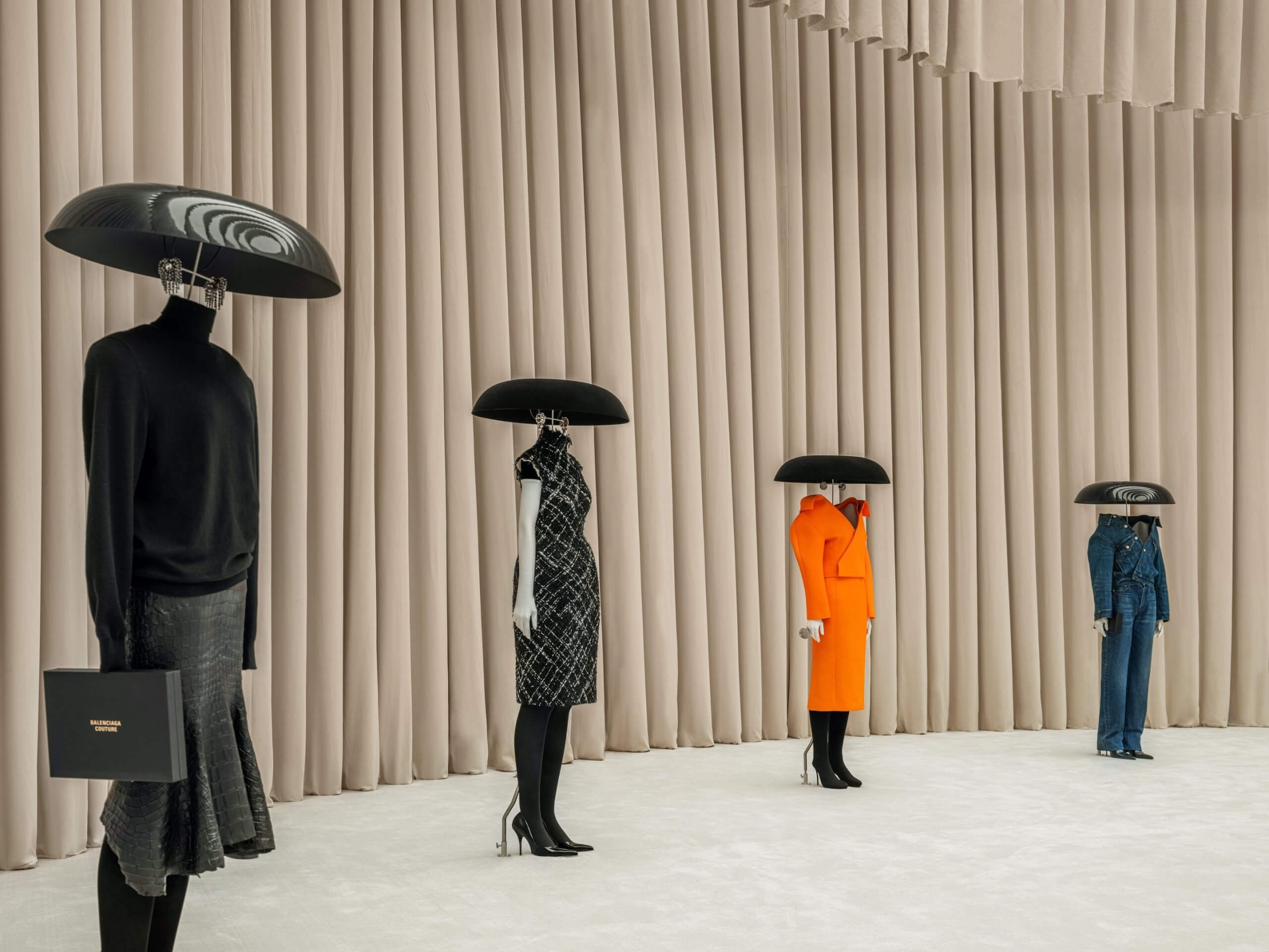 Hinh anh Balenciaga Spring/Summer 2025 tại Thượng Hải 1