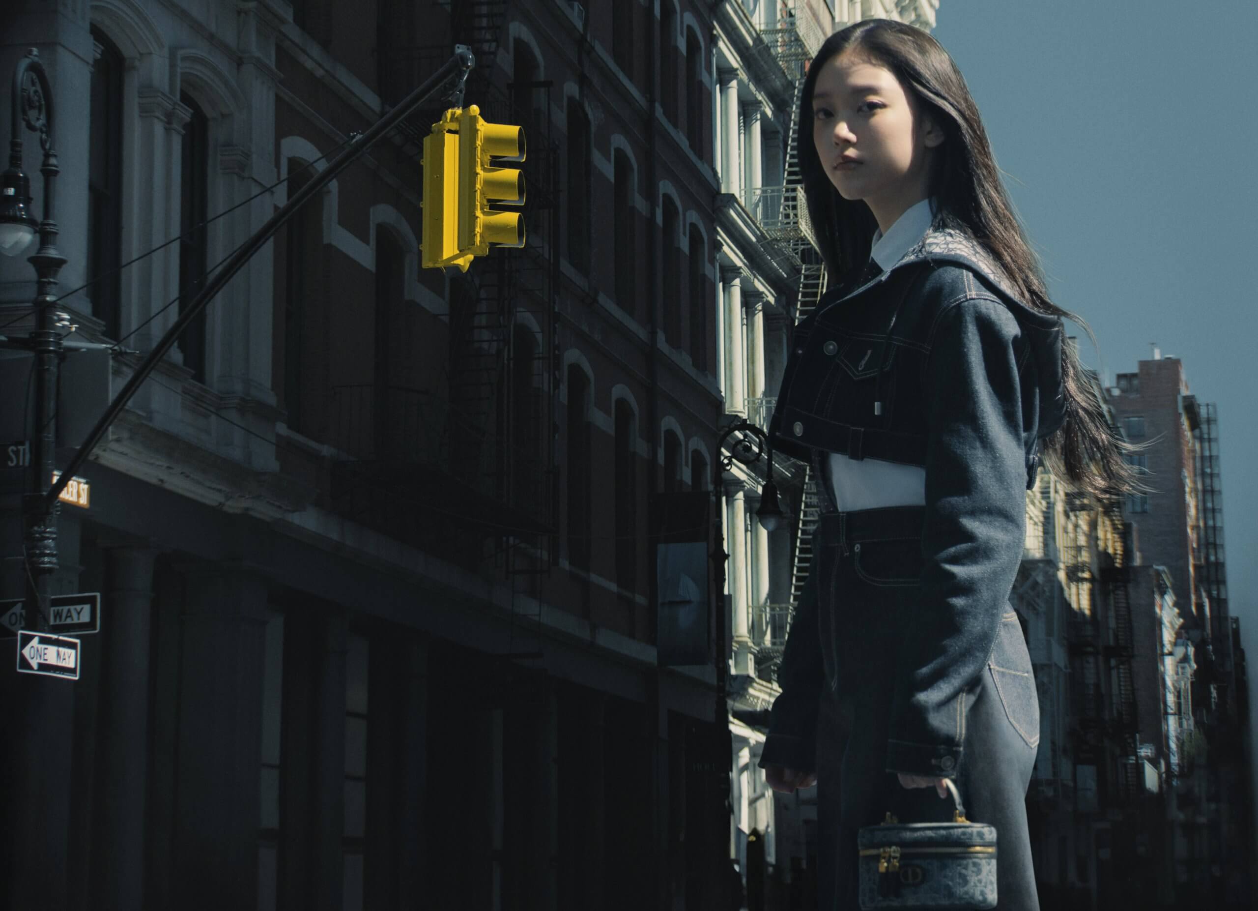 haerin với dior