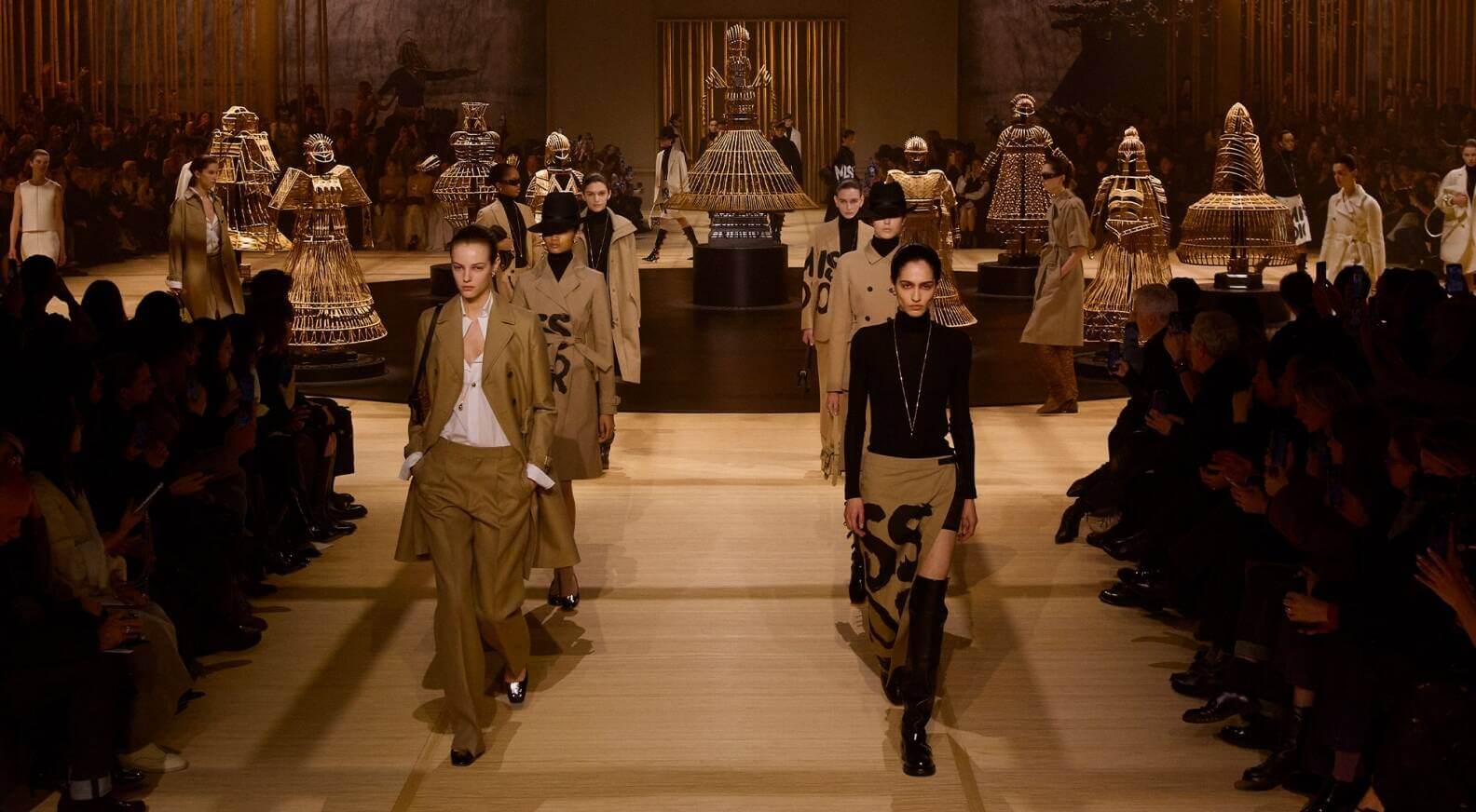 Hinh anh Dior Cruise 2025 tại Scotland 2