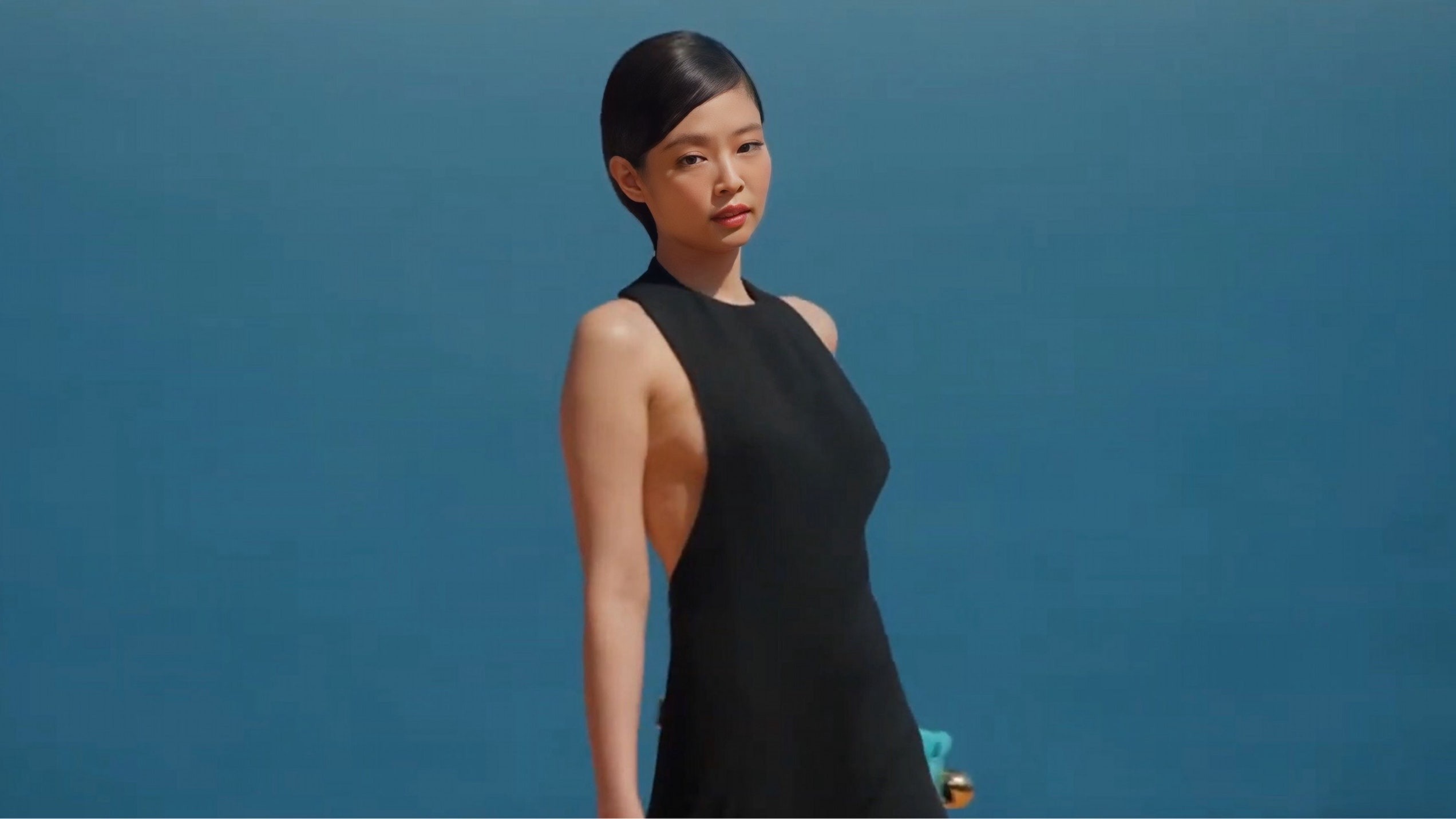 Jacquemus Fall 2024 - Chặng đường 15 năm xây dựng hình mẫu “phụ nữ” lý tưởng của Simon Porte Jacquemus