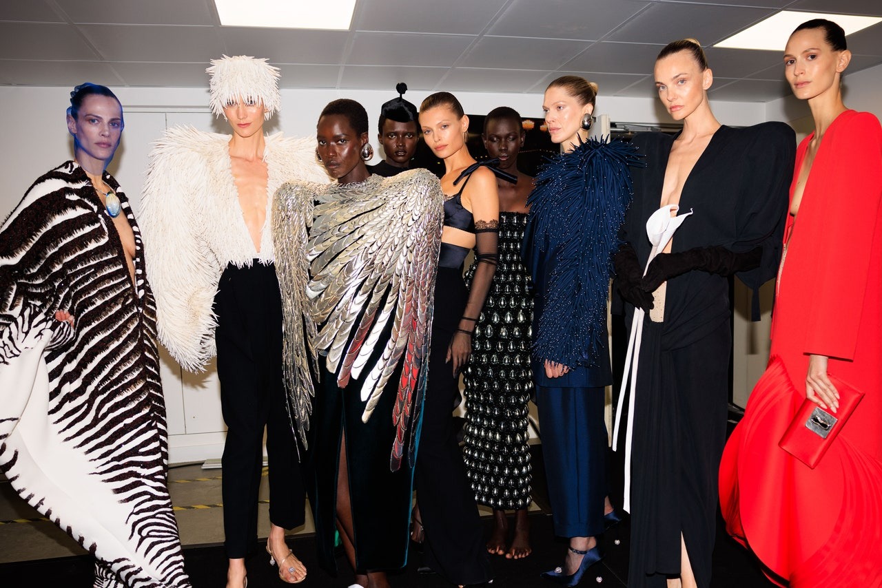 Hinh anh Schiaparelli Couture Fall 2024 - “THE PHOENIX”: Phượng hoàng bất tử 1