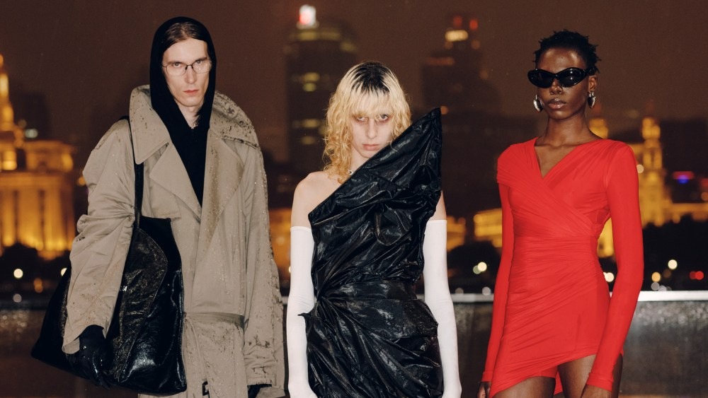 Balenciaga Spring 2025 - Cơn mưa mang điềm báo cho tương lai của Balenciaga ở Thượng Hải