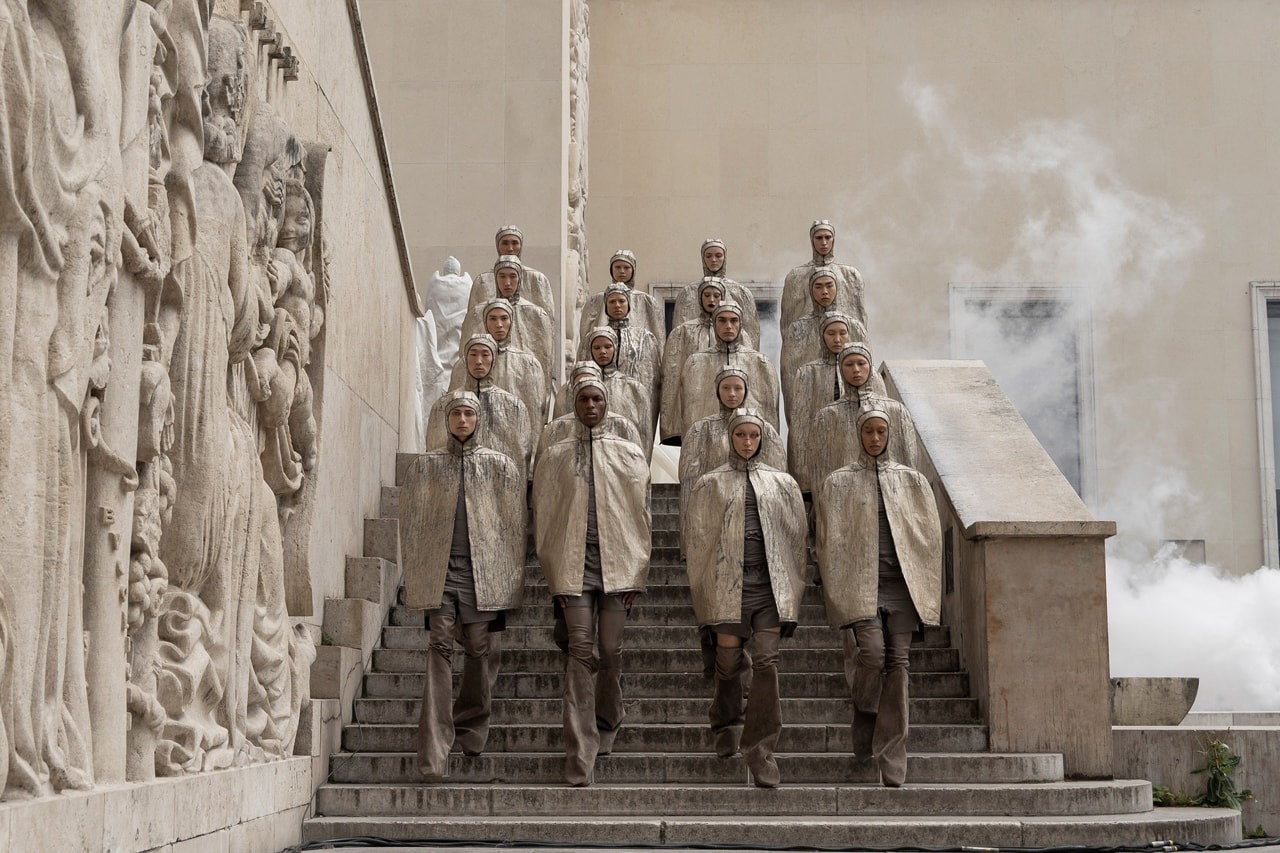 Hinh anh Rick Owens Spring 2025 Menswear - “Chúng tôi, con người cần sự khai hóa” 17