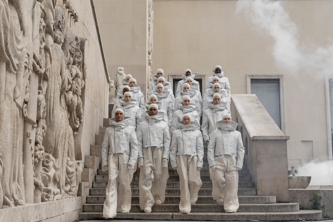 Hinh anh Rick Owens Spring 2025 Menswear - “Chúng tôi, con người cần sự khai hóa” 20
