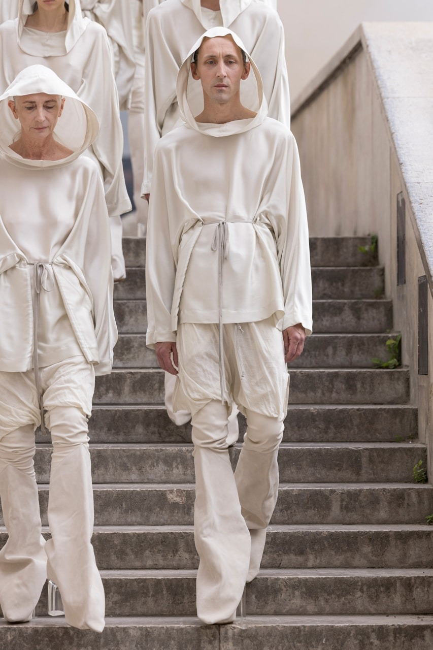 Hinh anh Rick Owens Spring 2025 Menswear - “Chúng tôi, con người cần sự khai hóa” 21