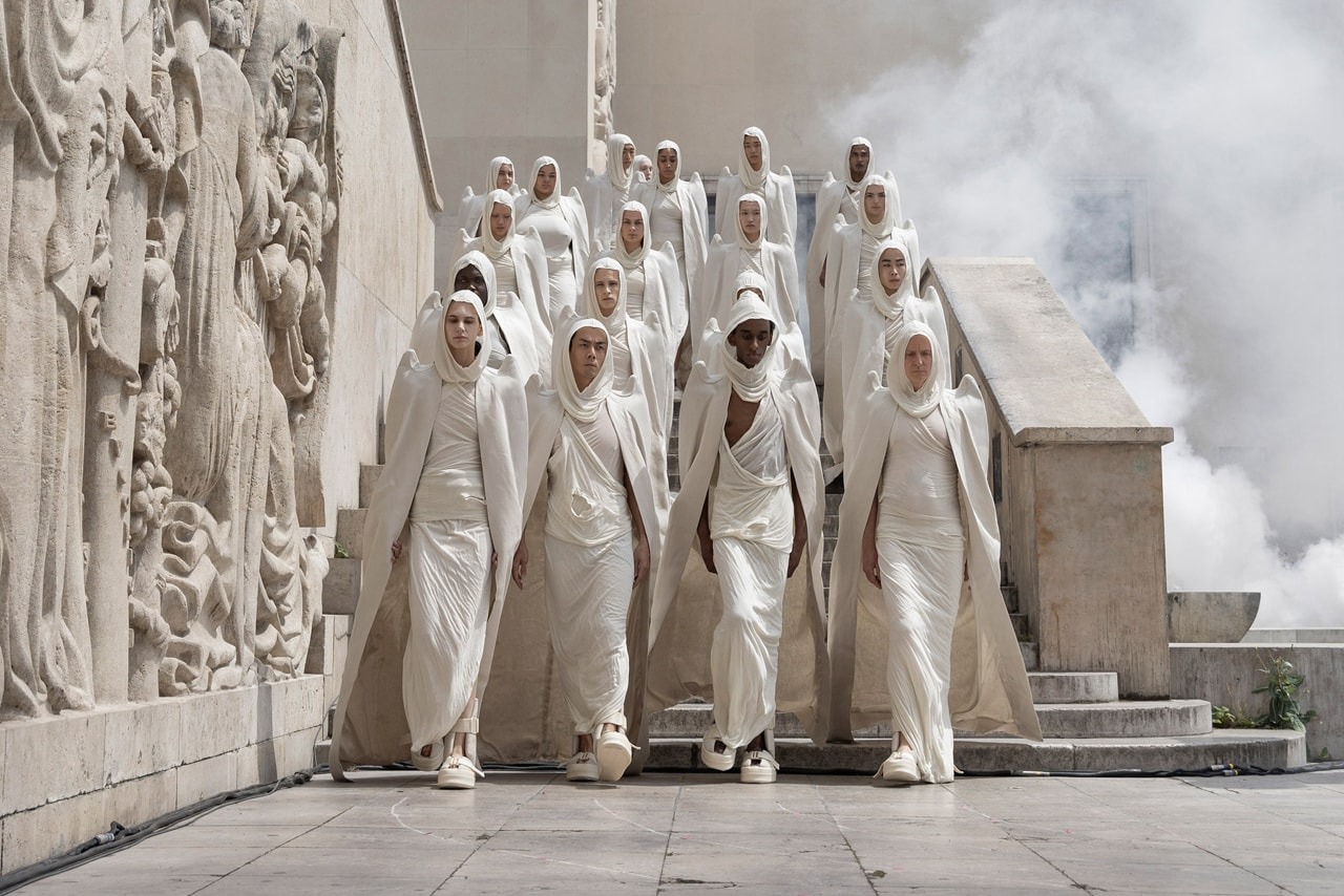 Hinh anh Rick Owens Spring 2025 Menswear - “Chúng tôi, con người cần sự khai hóa” 10