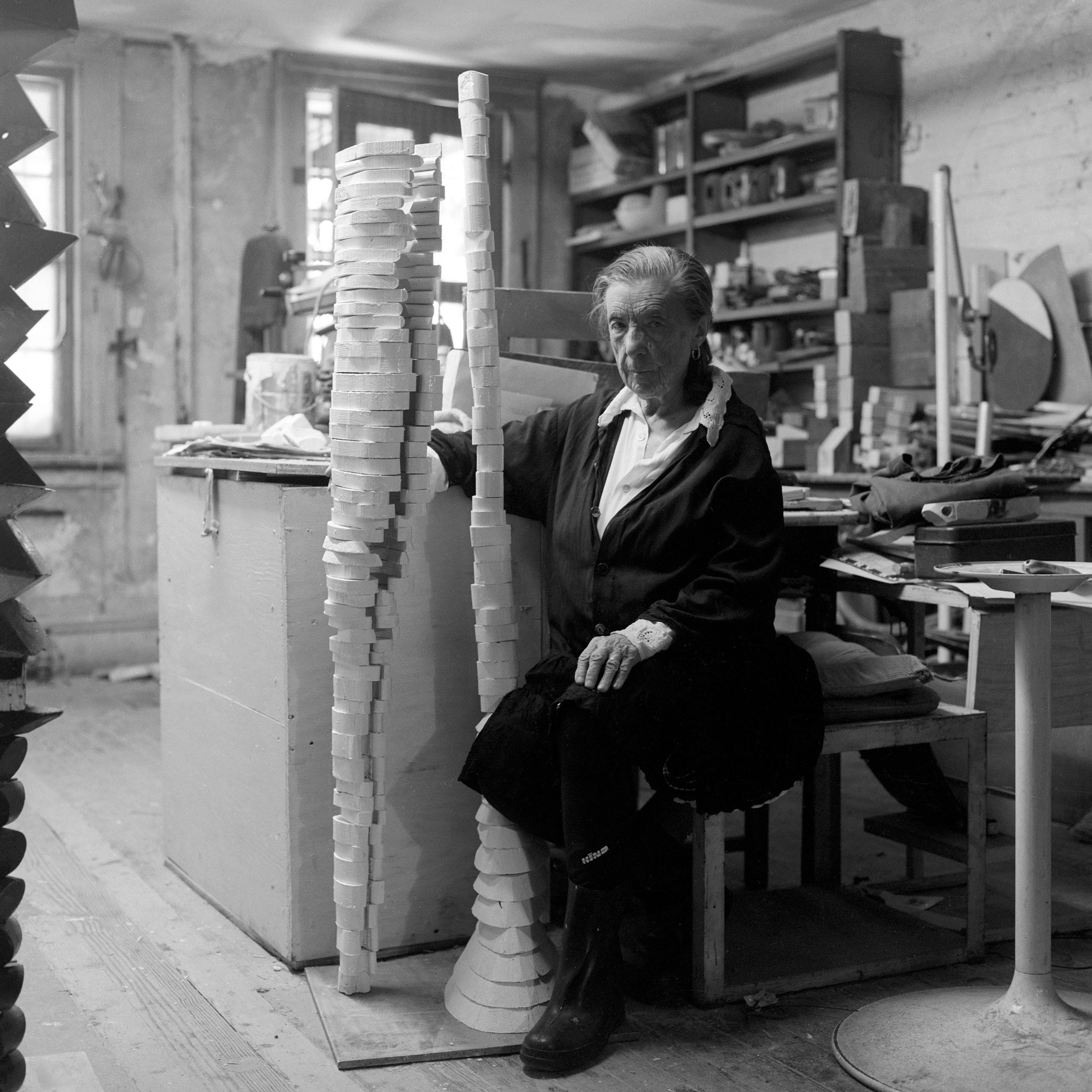 Hinh anh Triển lãm “Louise Bourgeois: Unconscious Memories” - Cuộc đối thoại đầy khiêu khích với nghệ thuật cổ điển 4