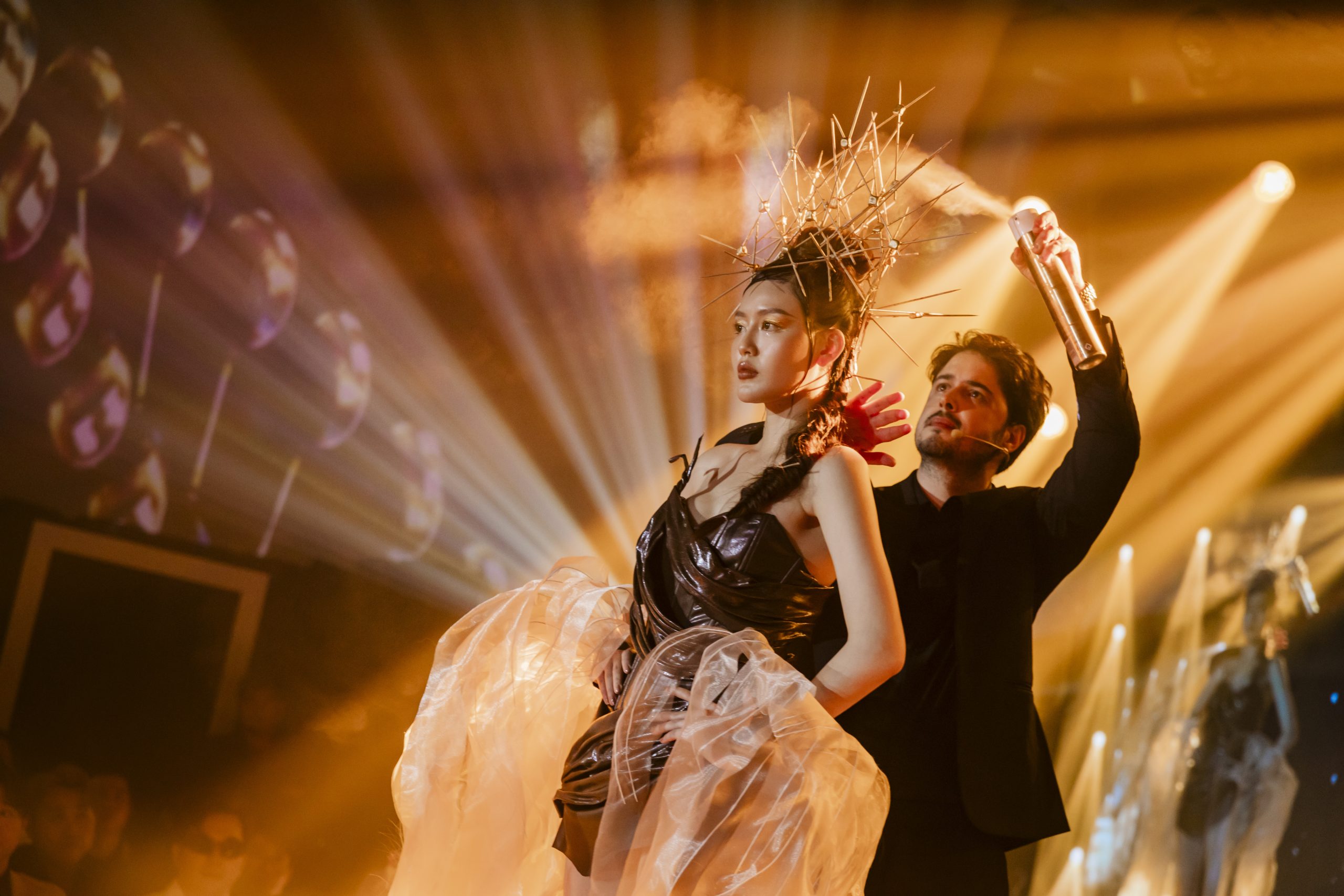 Hinh anh Mega Hair Show - Trở lại thời hoàng kim của ngành tóc 2