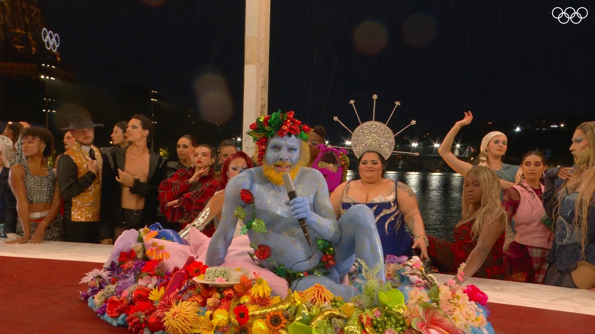 Hinh anh Buổi trình diễn thời trang Drug Race và “Naked Blue Man” 1