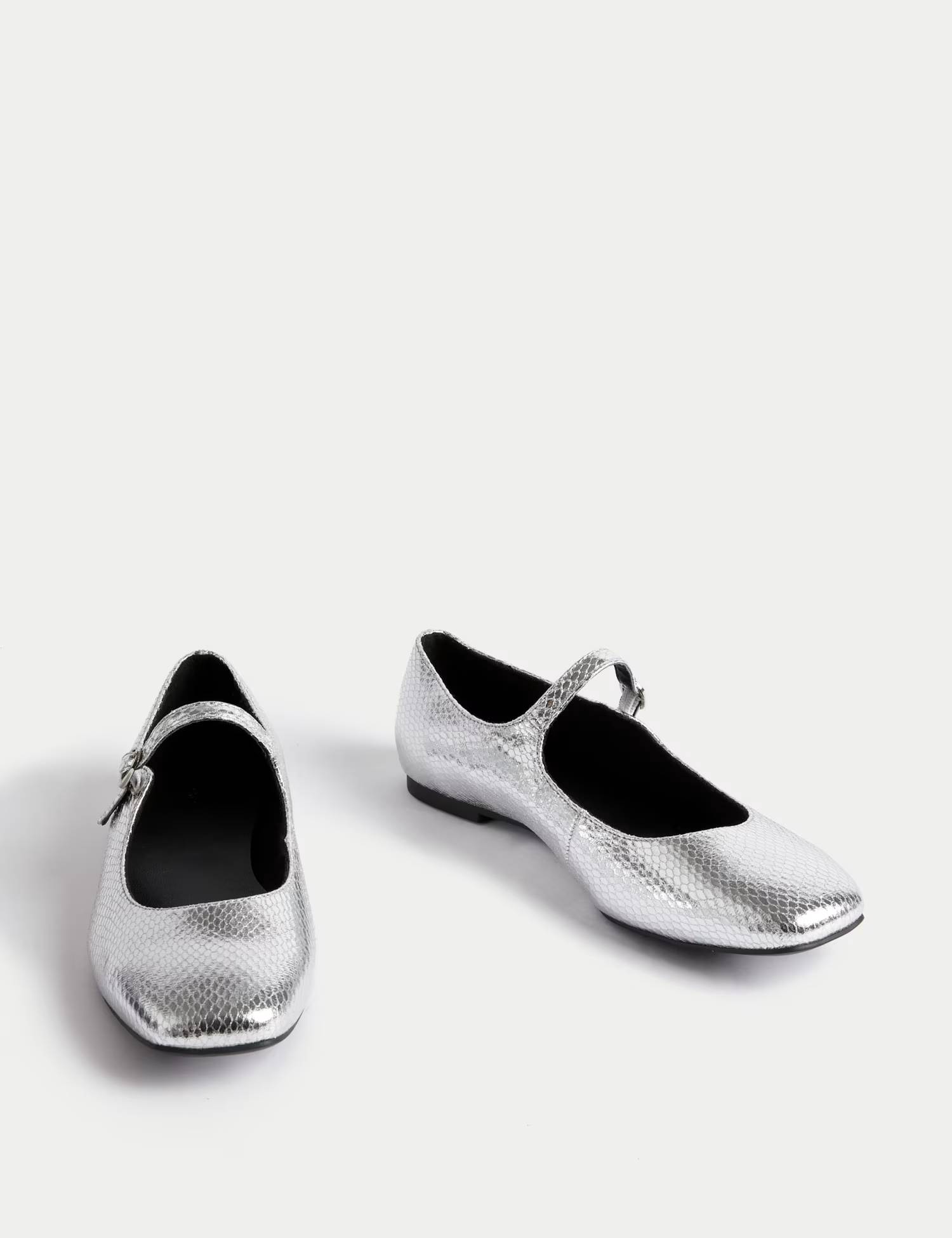 Metallic ballet flat