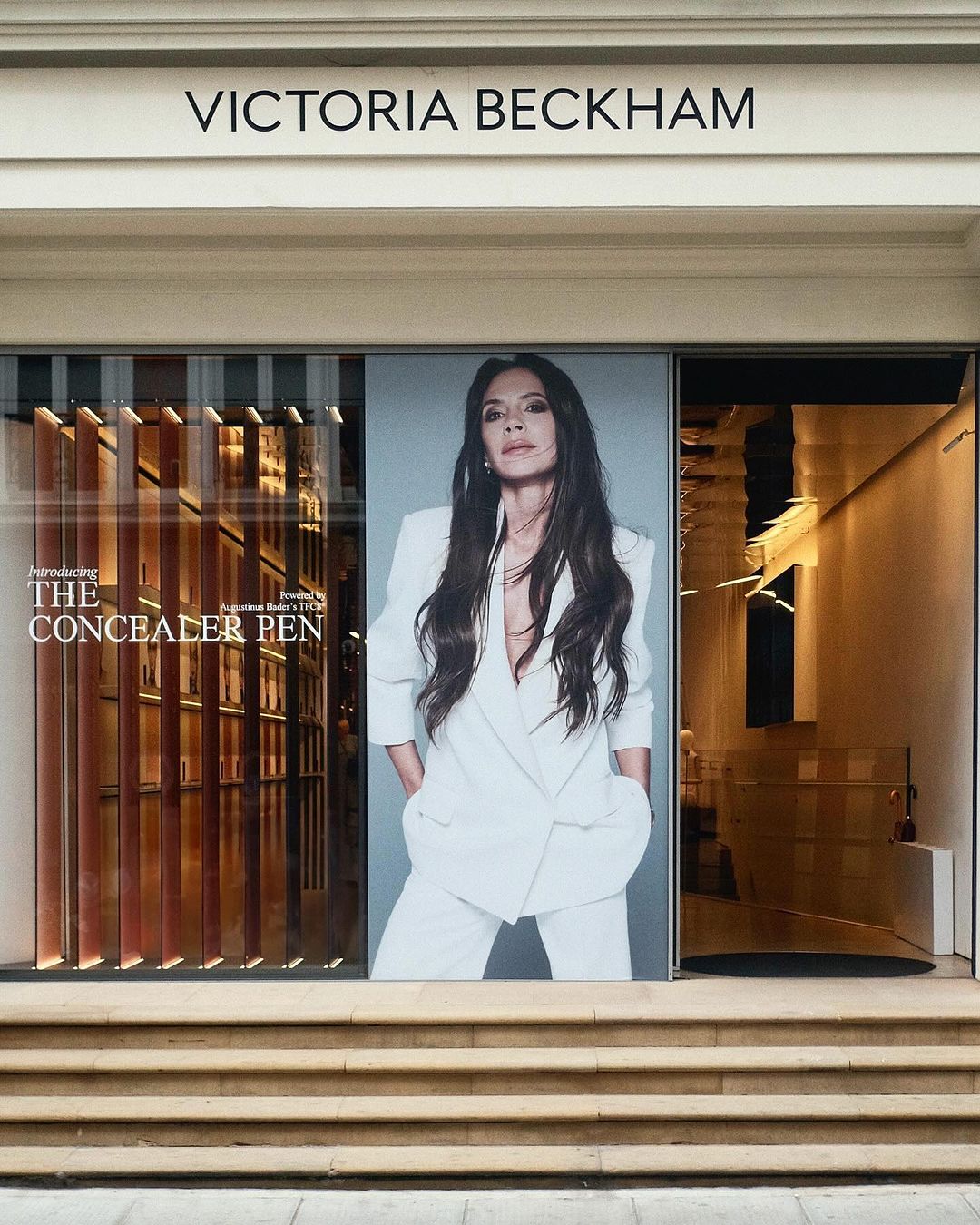 Hinh anh Thời thịnh vượng của Victoria Beckham: Đế chế thời trang và làm đẹp tiếp tục đạt doanh số khủng vào năm 2023 1