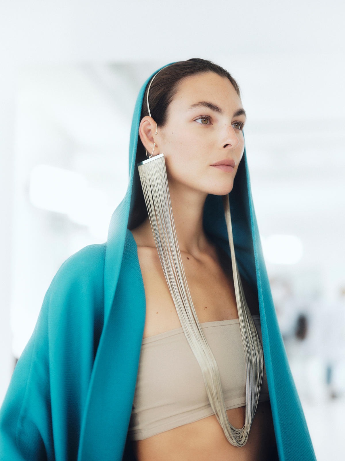Hinh anh Alaïa Spring 2025 - Pieter Mulier trở về với vòng tay của New York sau hơn bốn thập kỷ 3