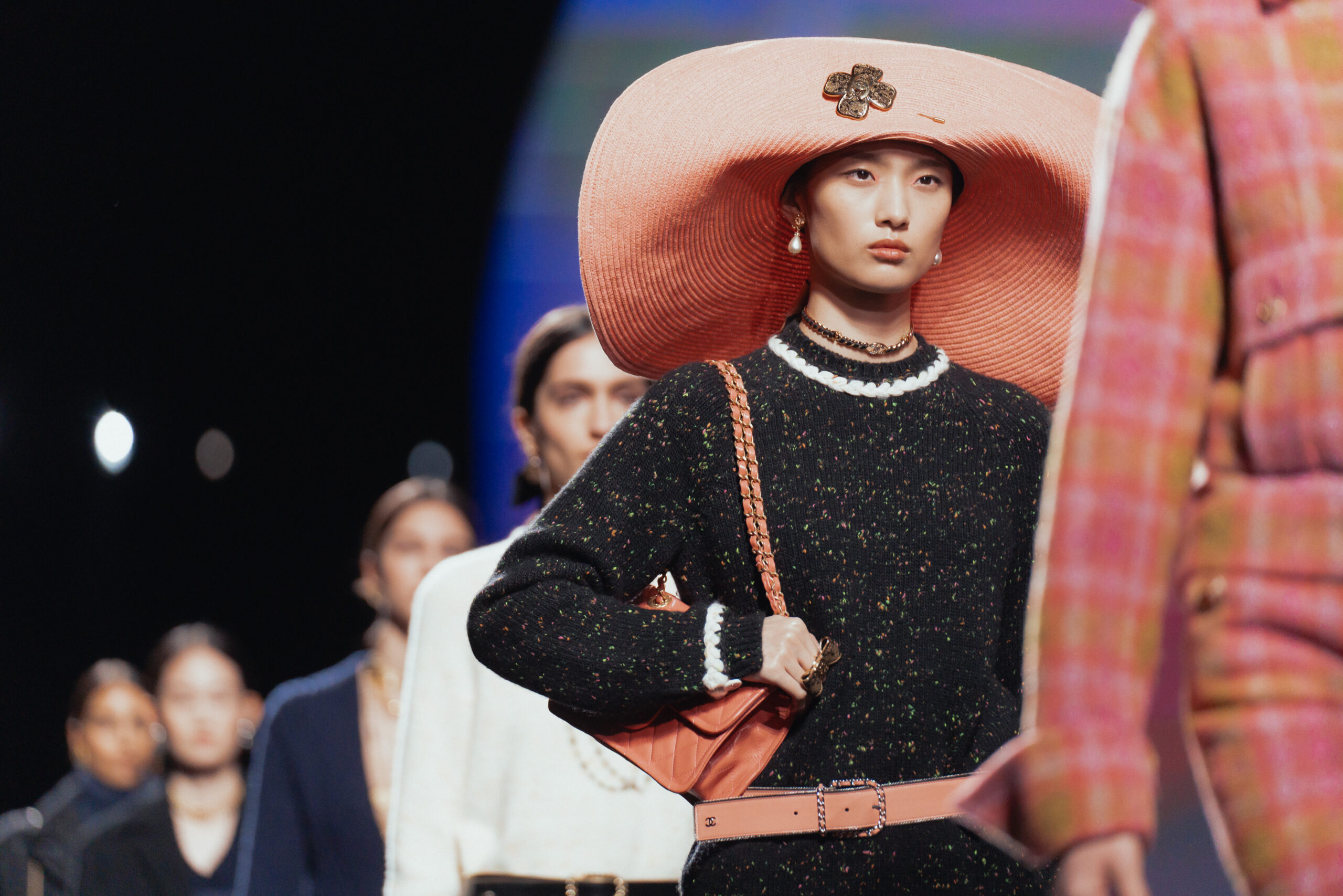 Luxury Business Insights: Chanel đang dần hé lộ kế hoạch mở rộng đế chế bất động sản tại Paris