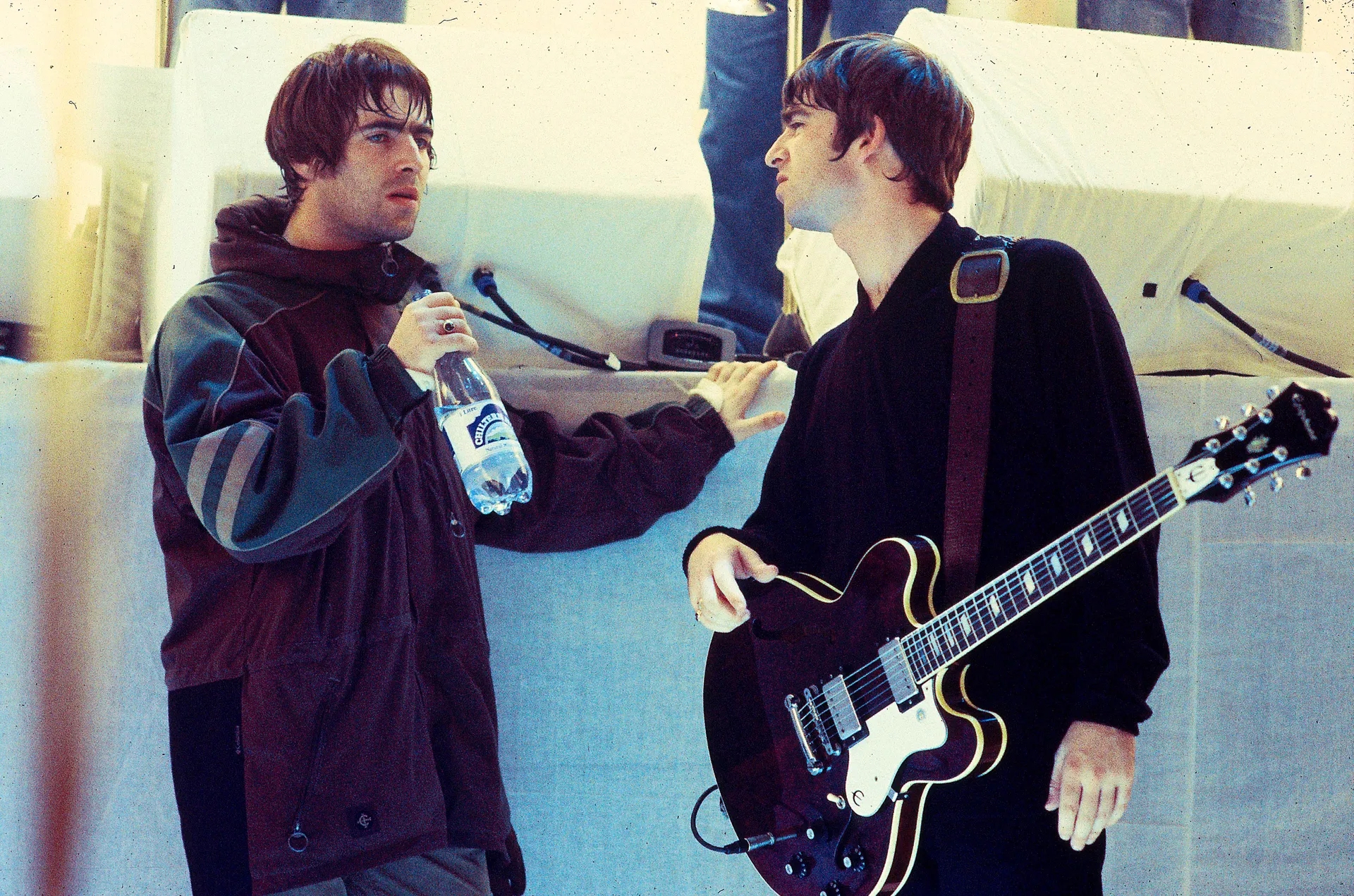 Hinh anh Oasis - biểu tượng của văn hóa Britpop 4