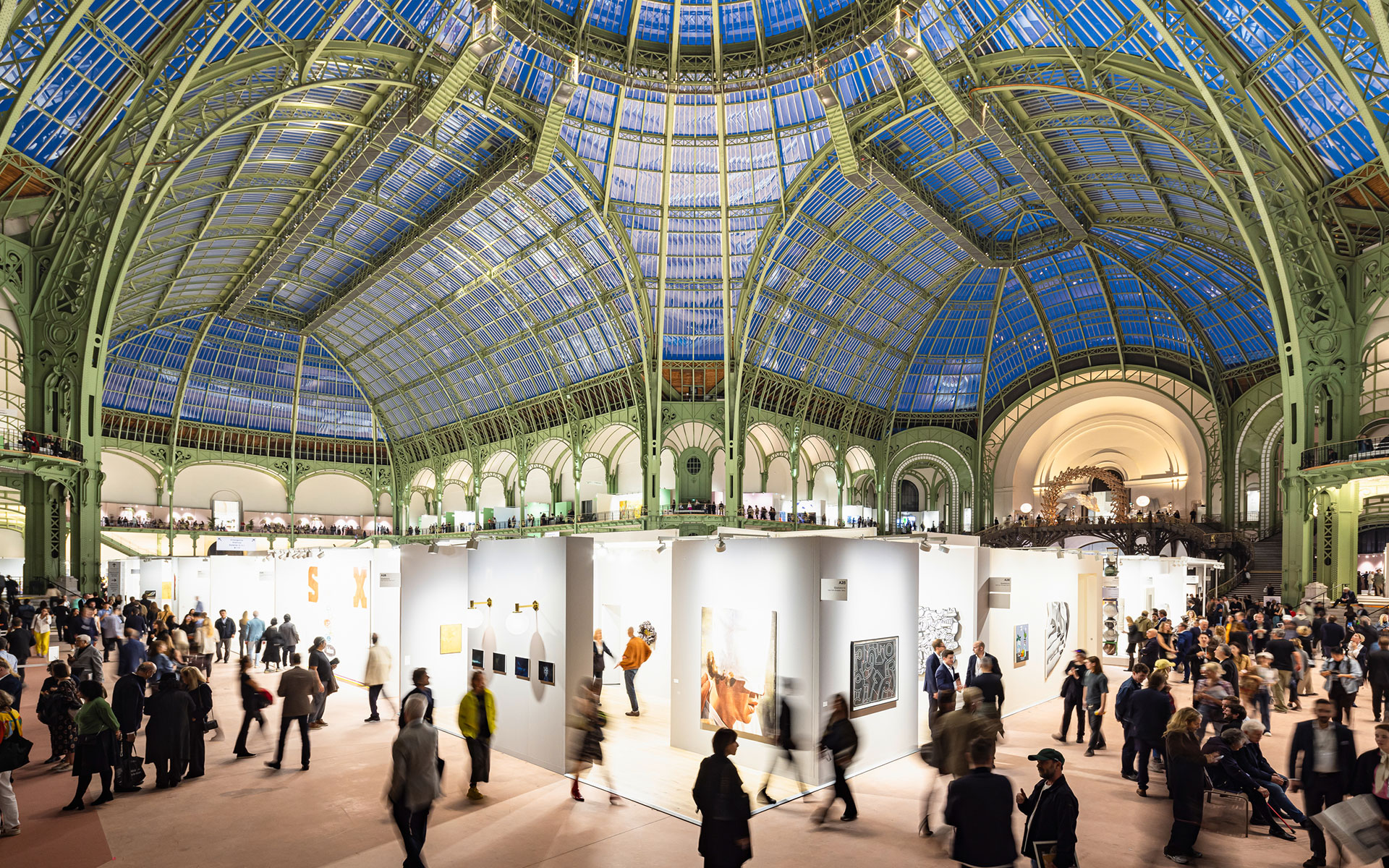 Art Basel Paris 2024: Khi nghệ thuật, thời trang và thương mại cùng hòa nhịp