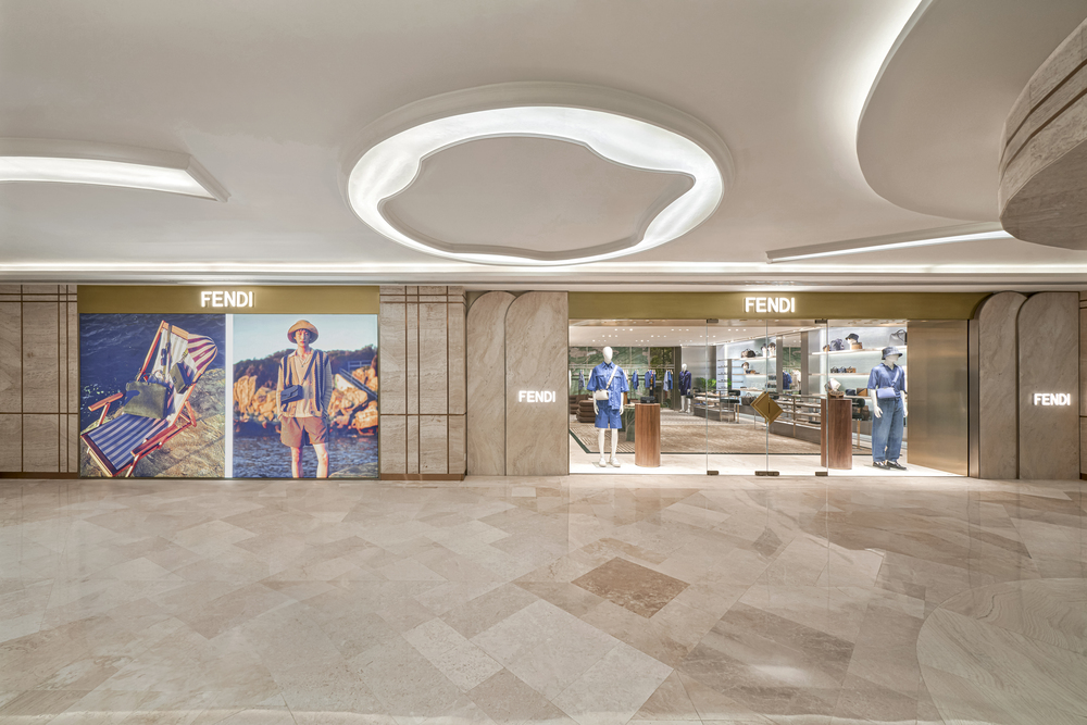 cửa hàng fendi tại việt nam