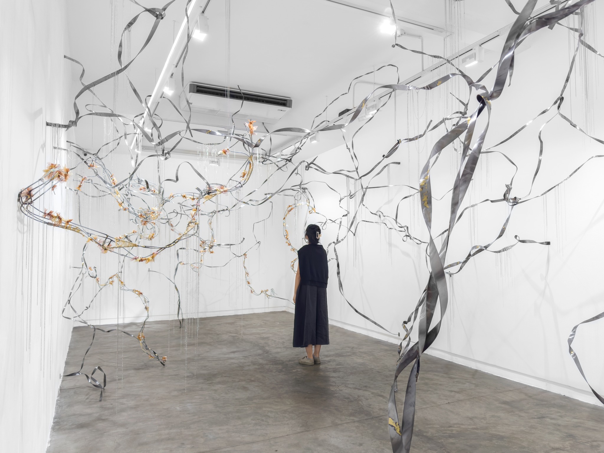 Triển lãm nghệ thuật “On Da Dream” – Vy Trịnh 1