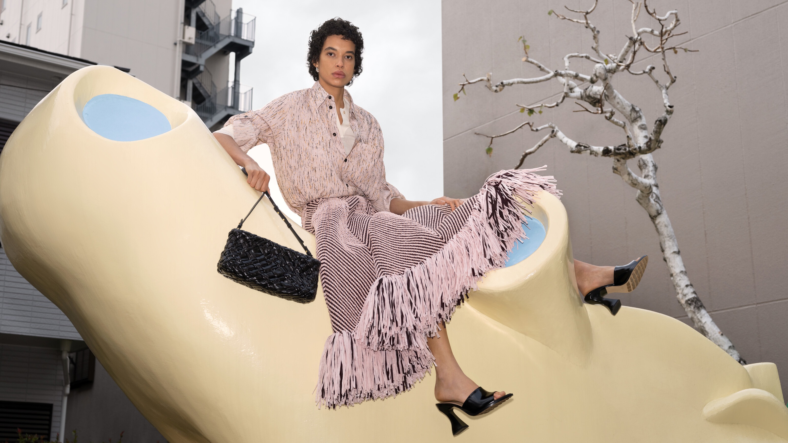 Luxury Business Insights: Công thức tạo nên thành công cho chiến dịch quảng cáo của Bottega Veneta