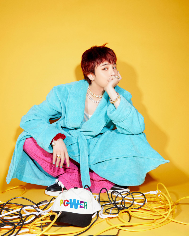 trang phục của G-dragon trong Power