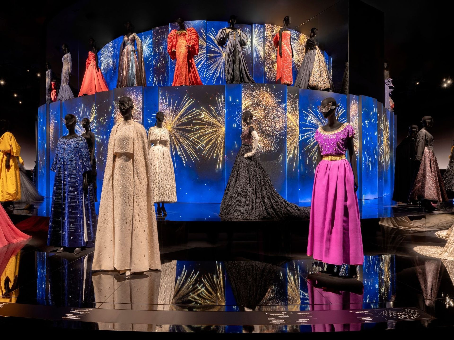 Hinh anh Luxury Business Insights: Triển lãm - Yếu tố quan trọng trong chiến lược marketing của Dior 4