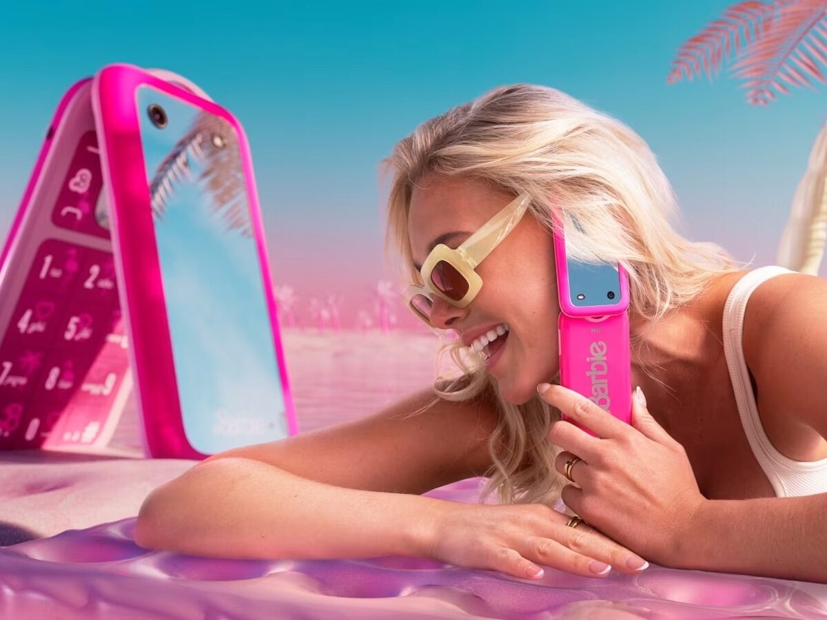 Hinh anh HMD x Barbie “Barbie Flip Phone” - Chiếc điện thoại của búp bê 1