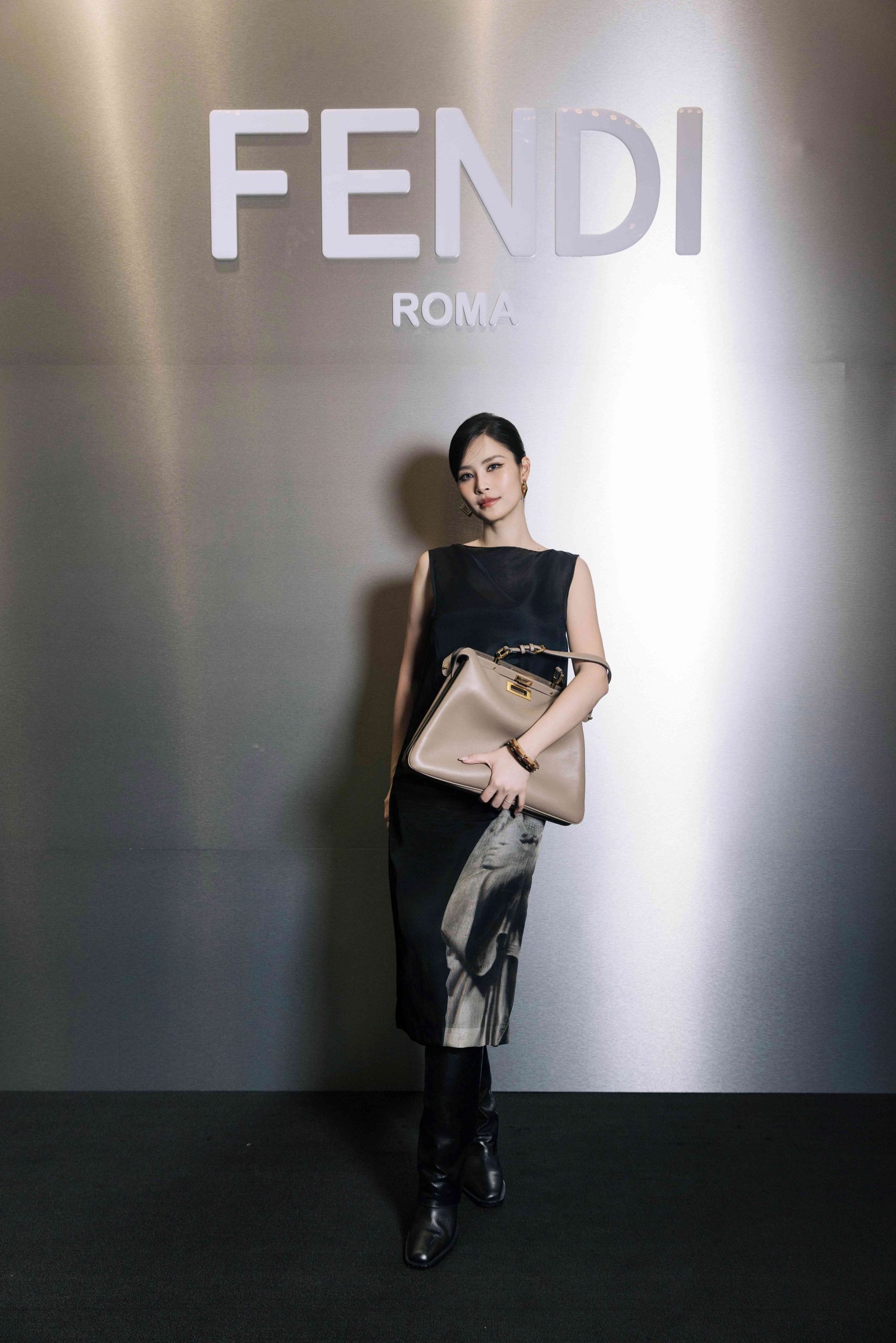 Đông Nhi Fendi
