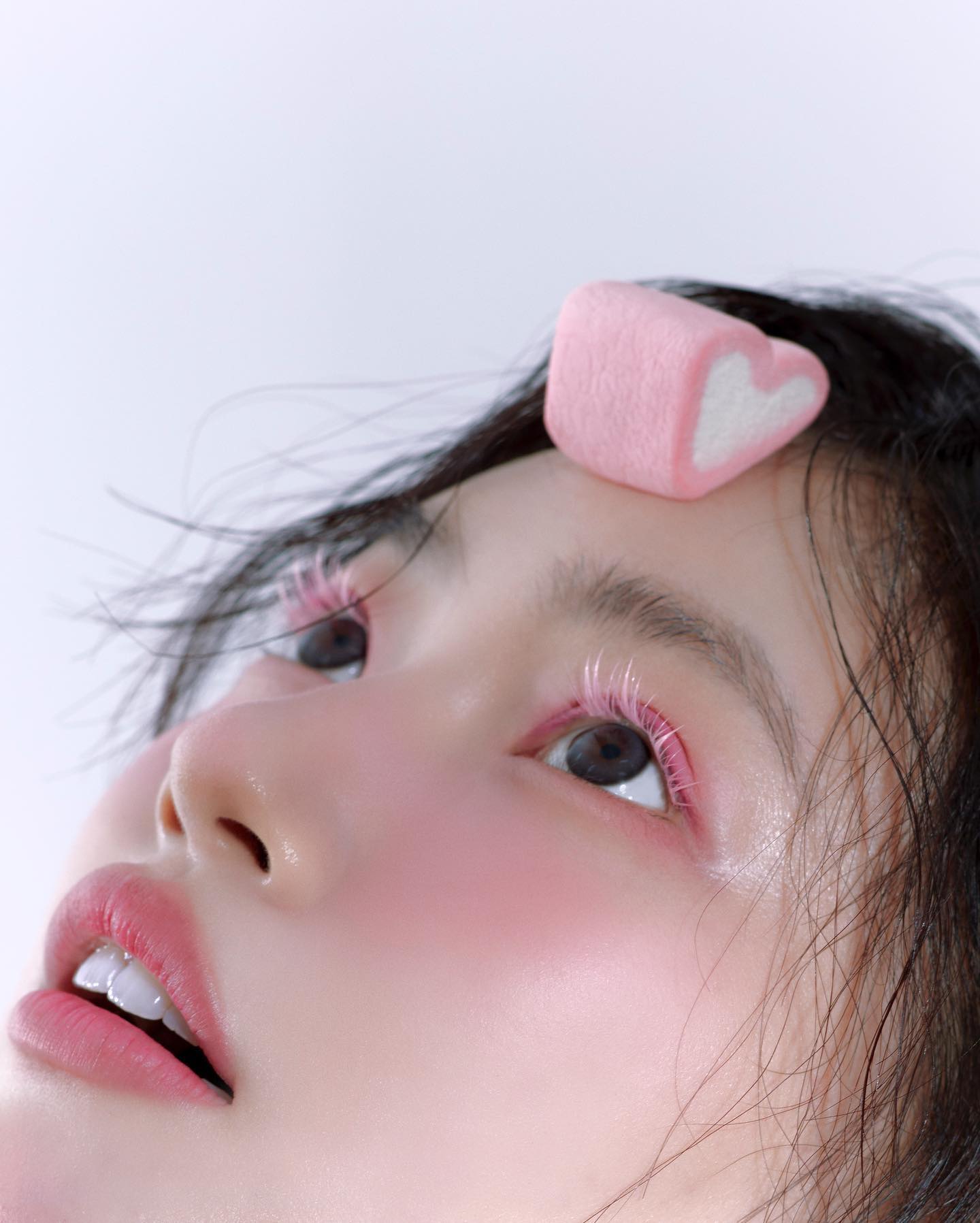 Hinh anh Ưng ửng tựa quả dâu tây 1